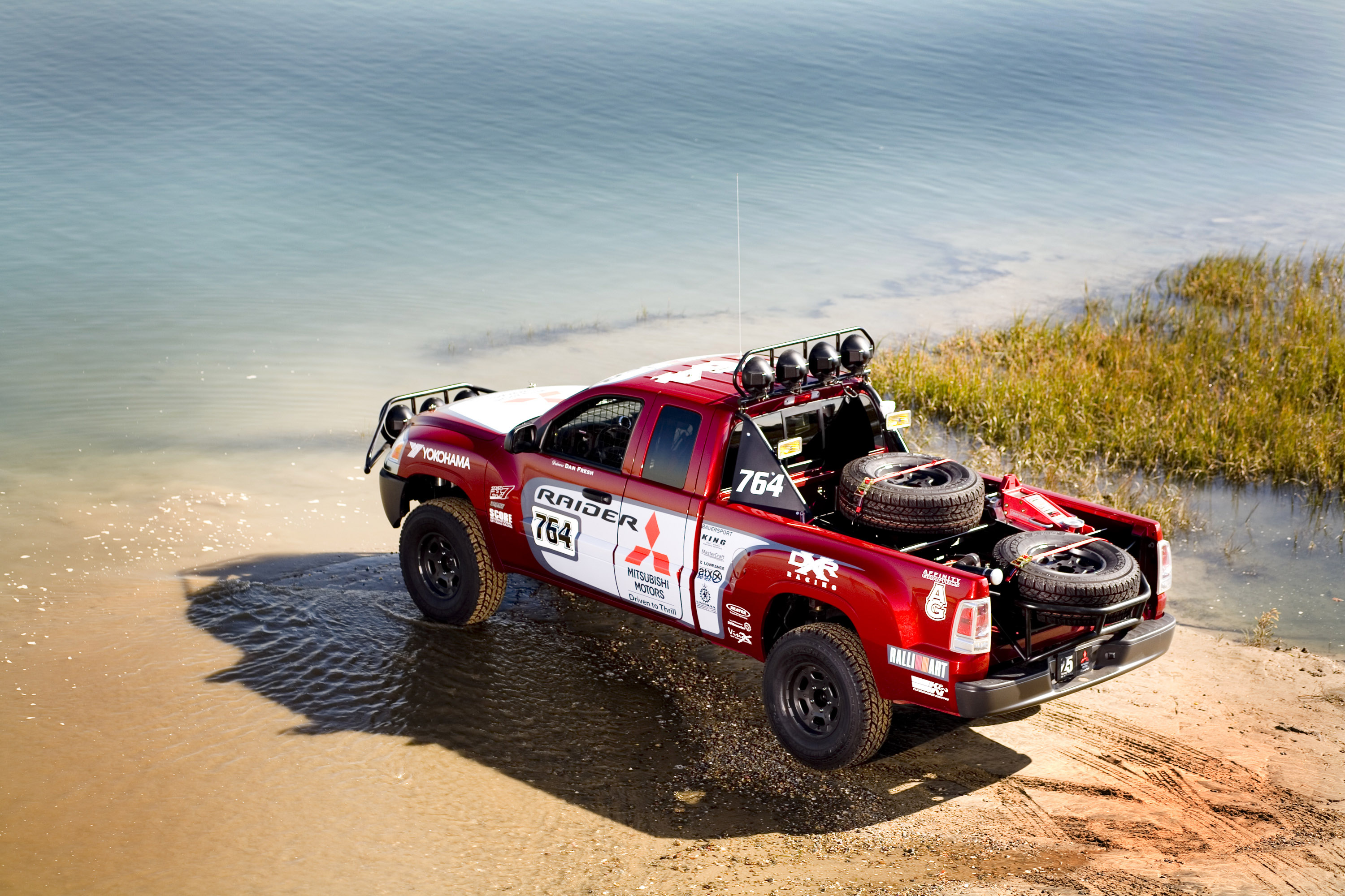Mitsubishi Raider photo #14
