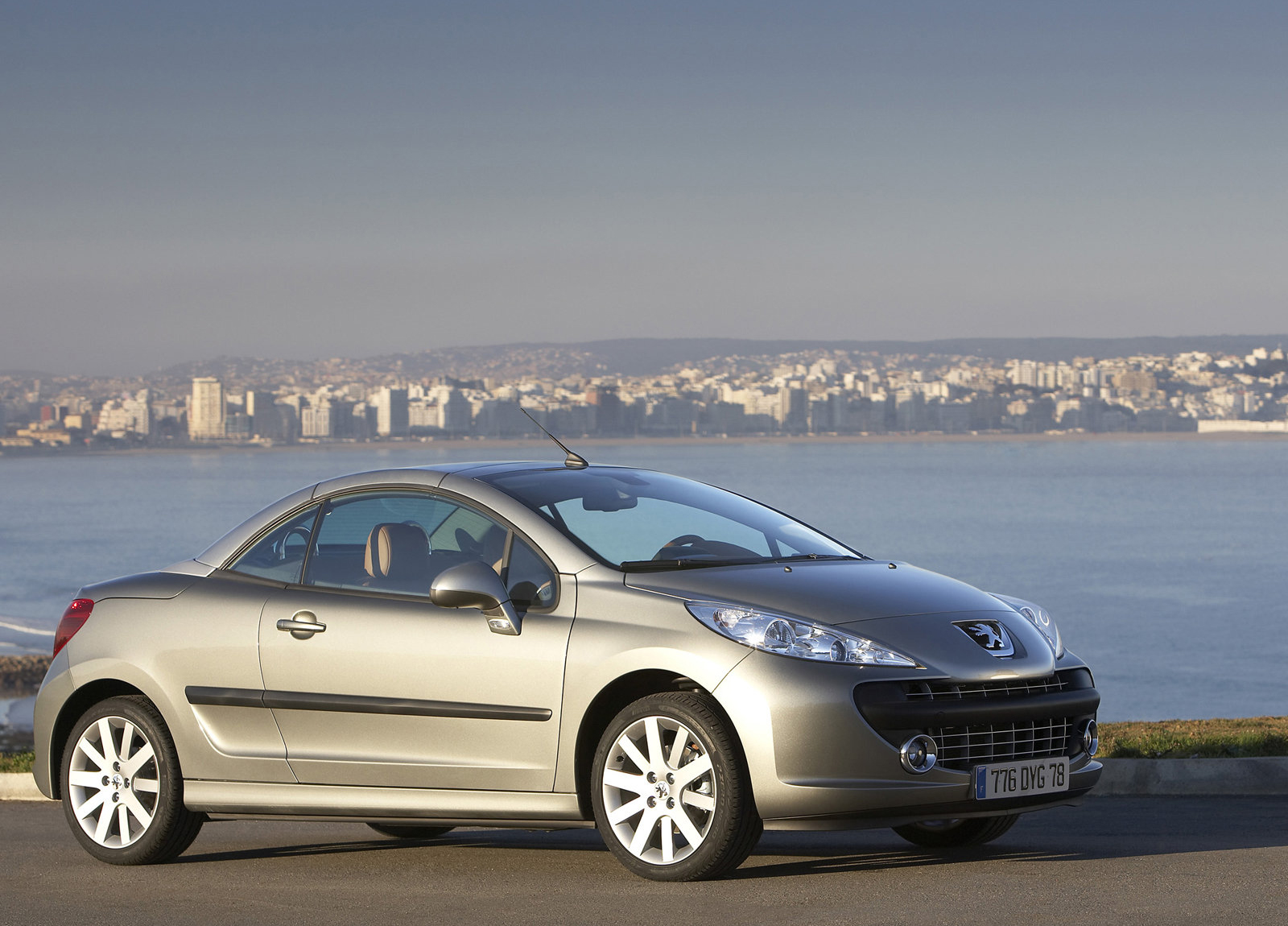 Peugeot 207 CC photo #21