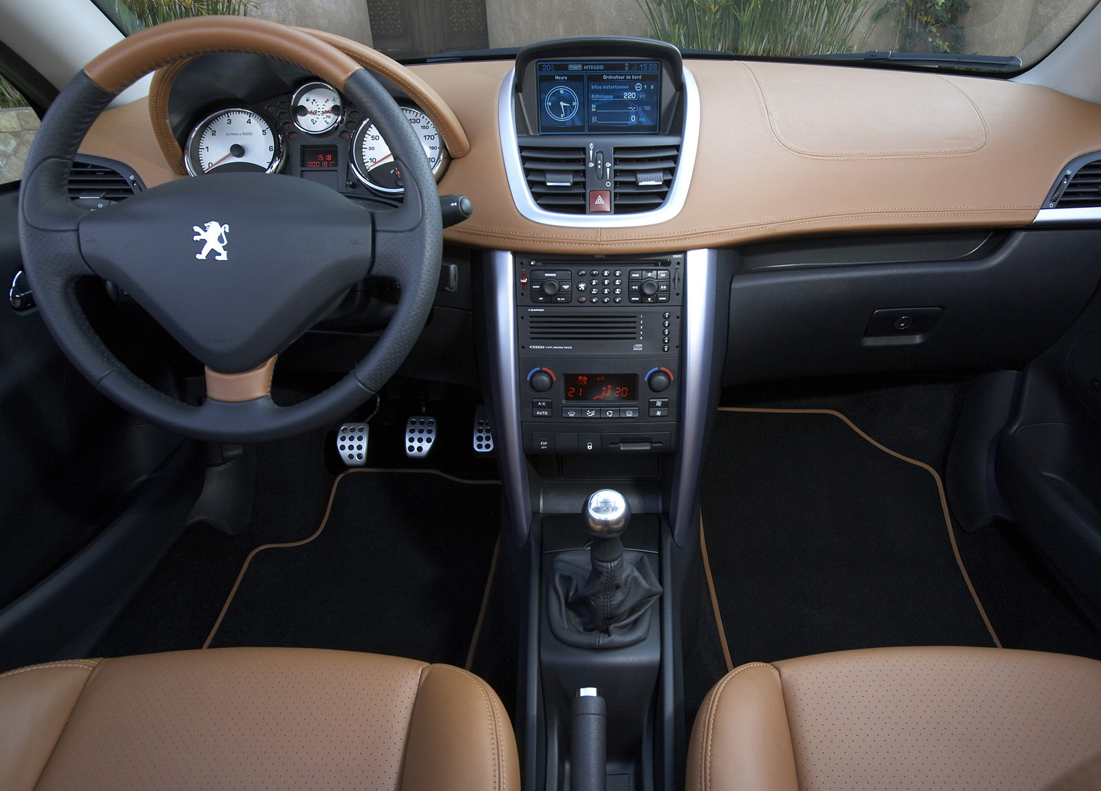 Peugeot 207 CC photo #38