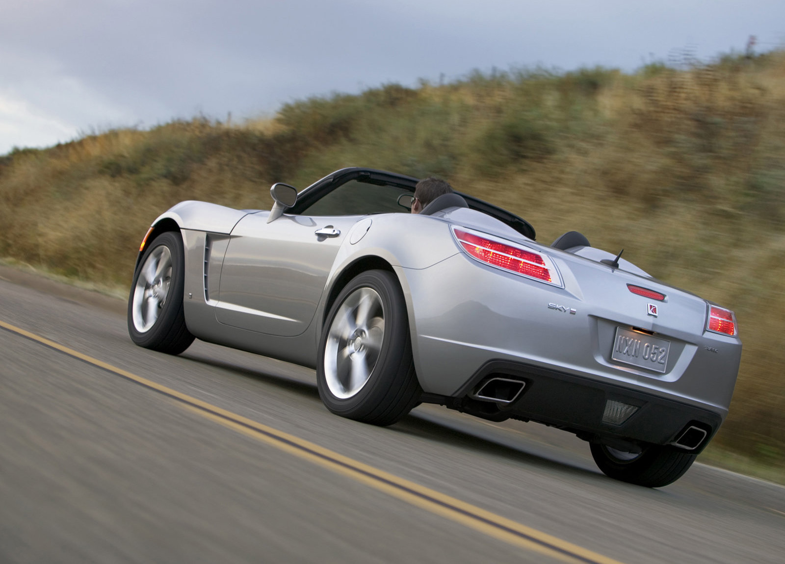 Saturn Sky Red Line photo #10