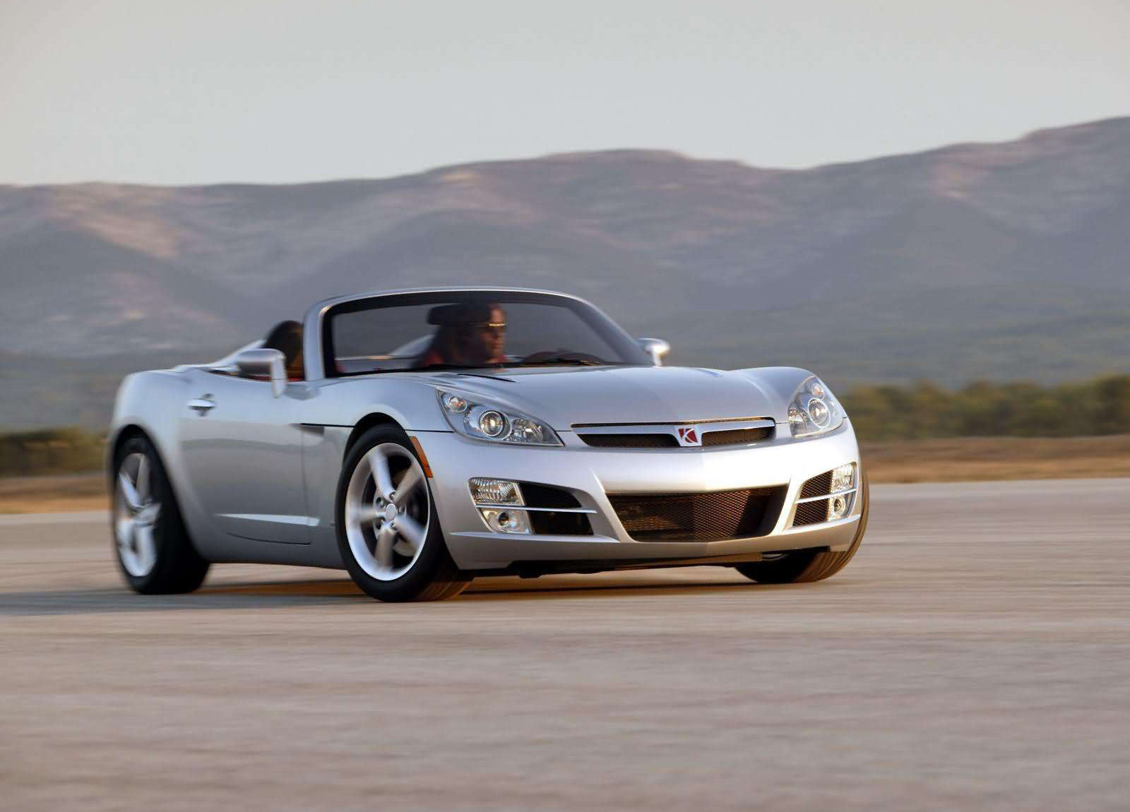 Saturn Sky photo #2