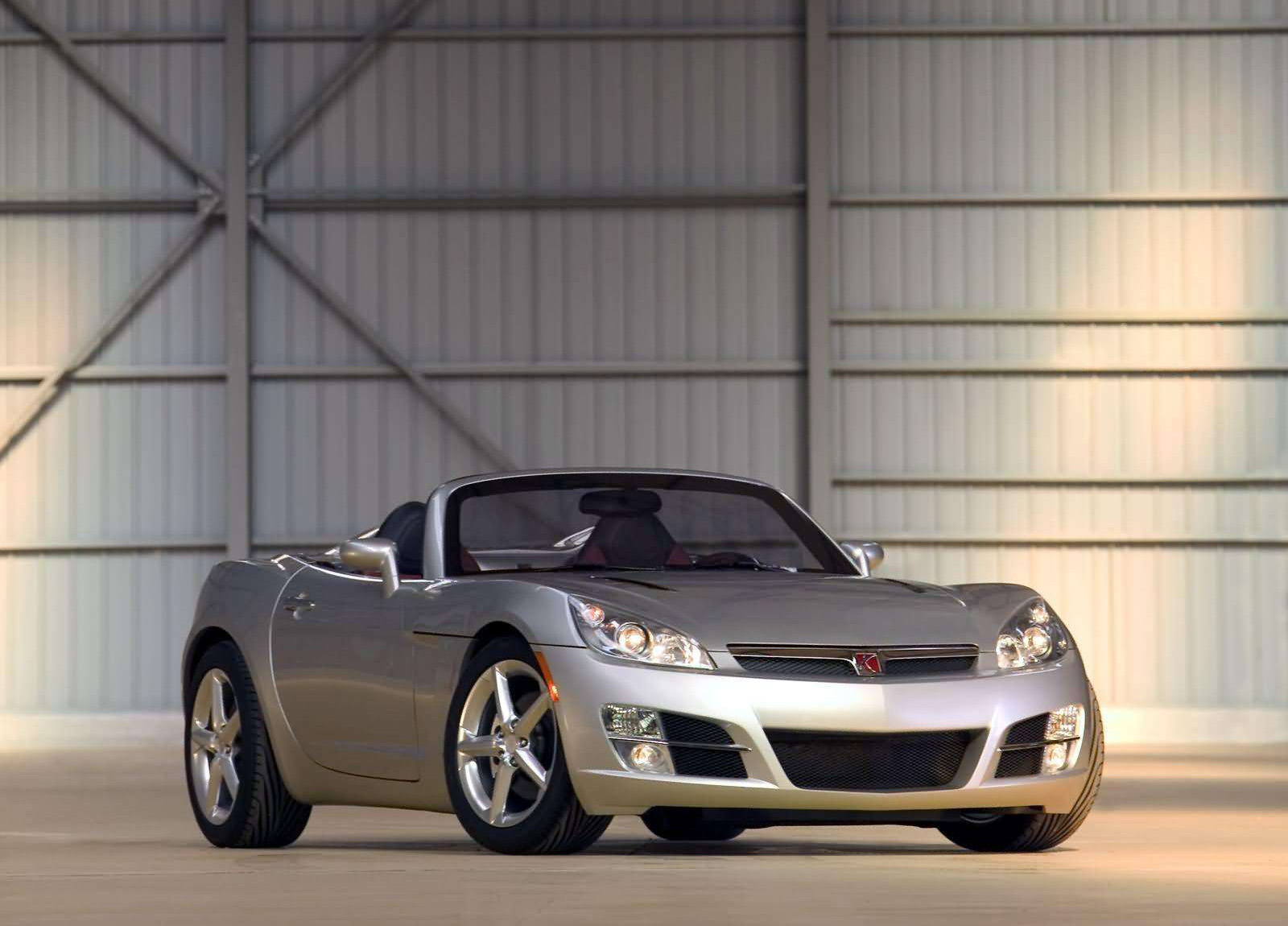 Saturn Sky photo #3