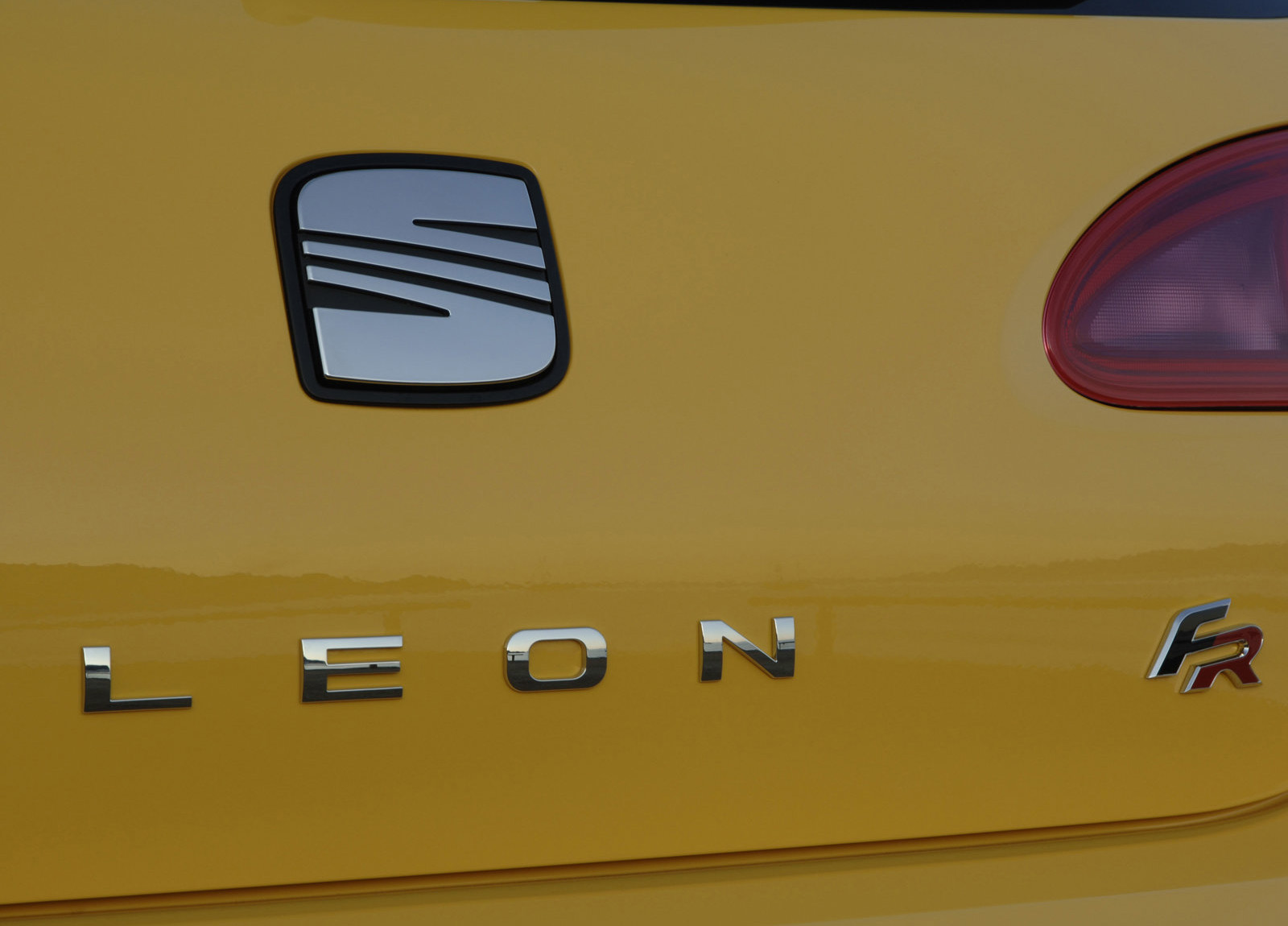 Seat Leon FR photo #68