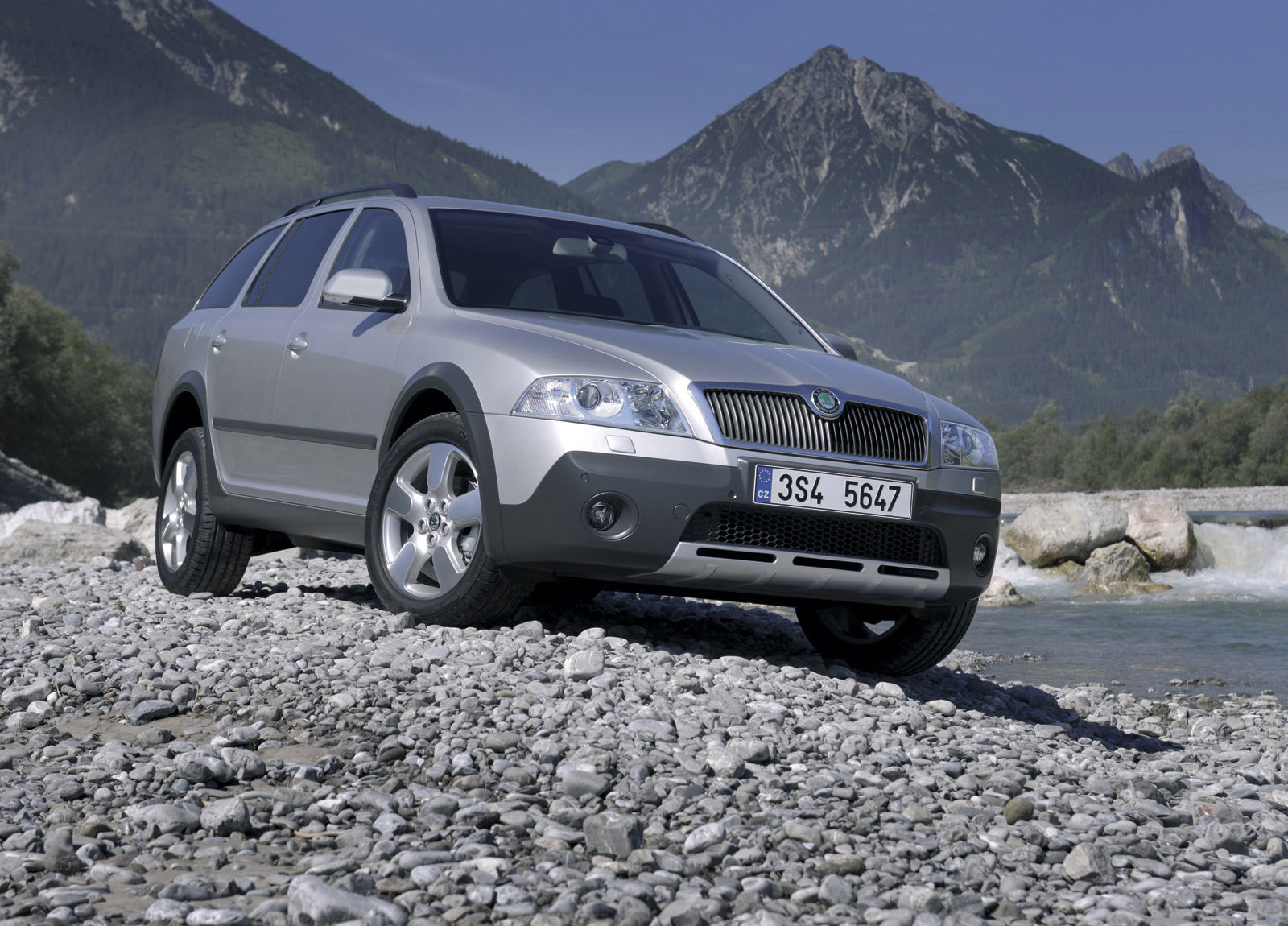 Skoda Octavia Scout photo #5