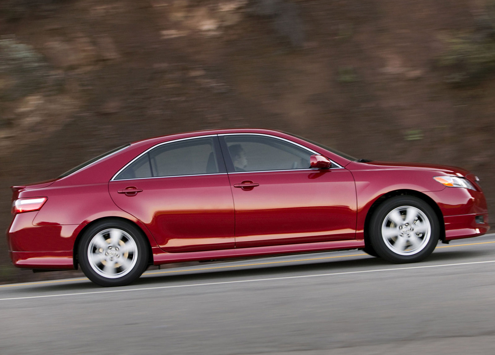 Toyota Camry SE photo #15