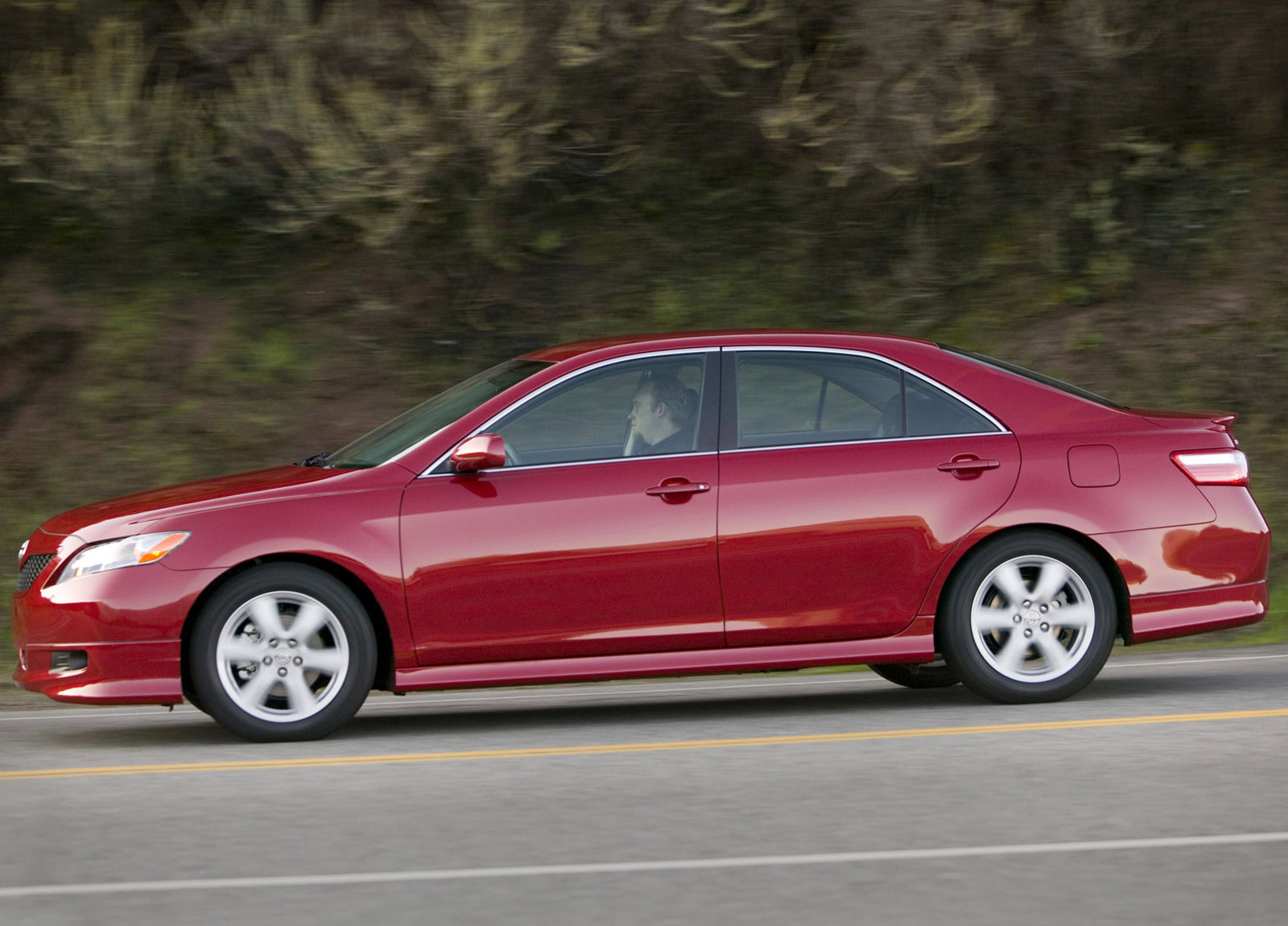 Toyota Camry SE photo #16