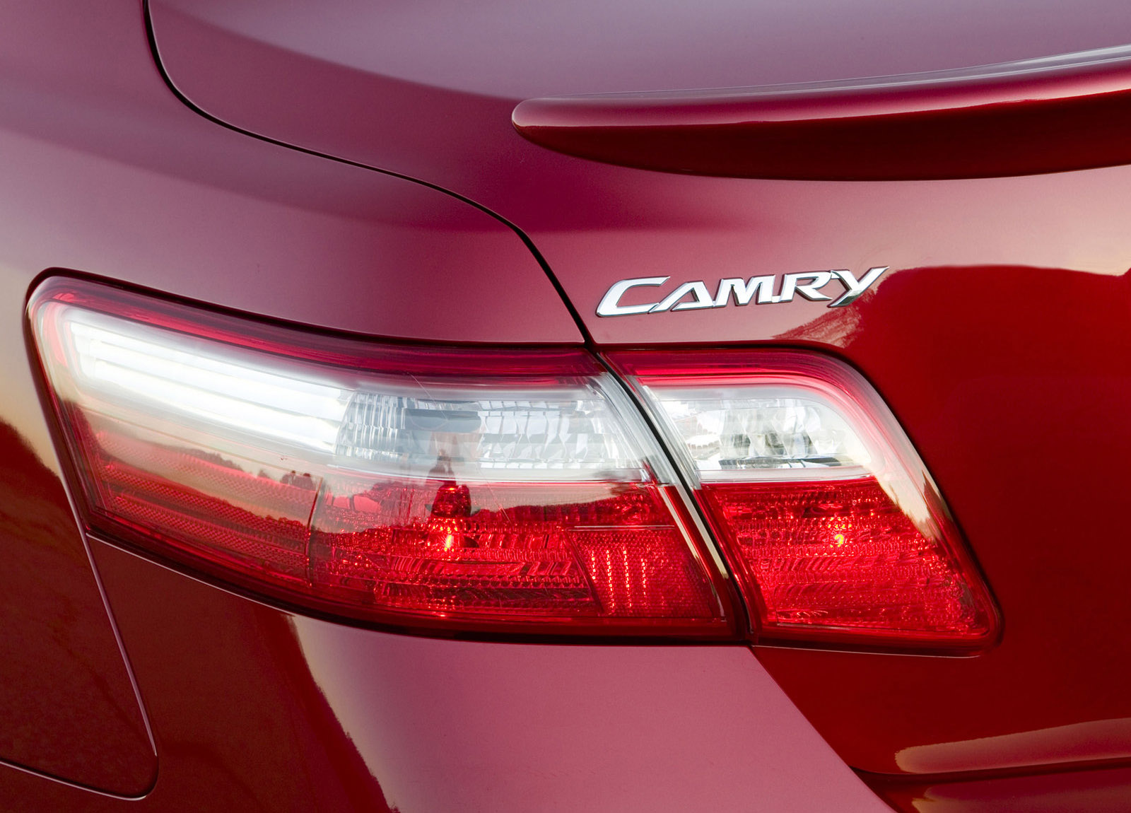 Toyota Camry SE photo #33