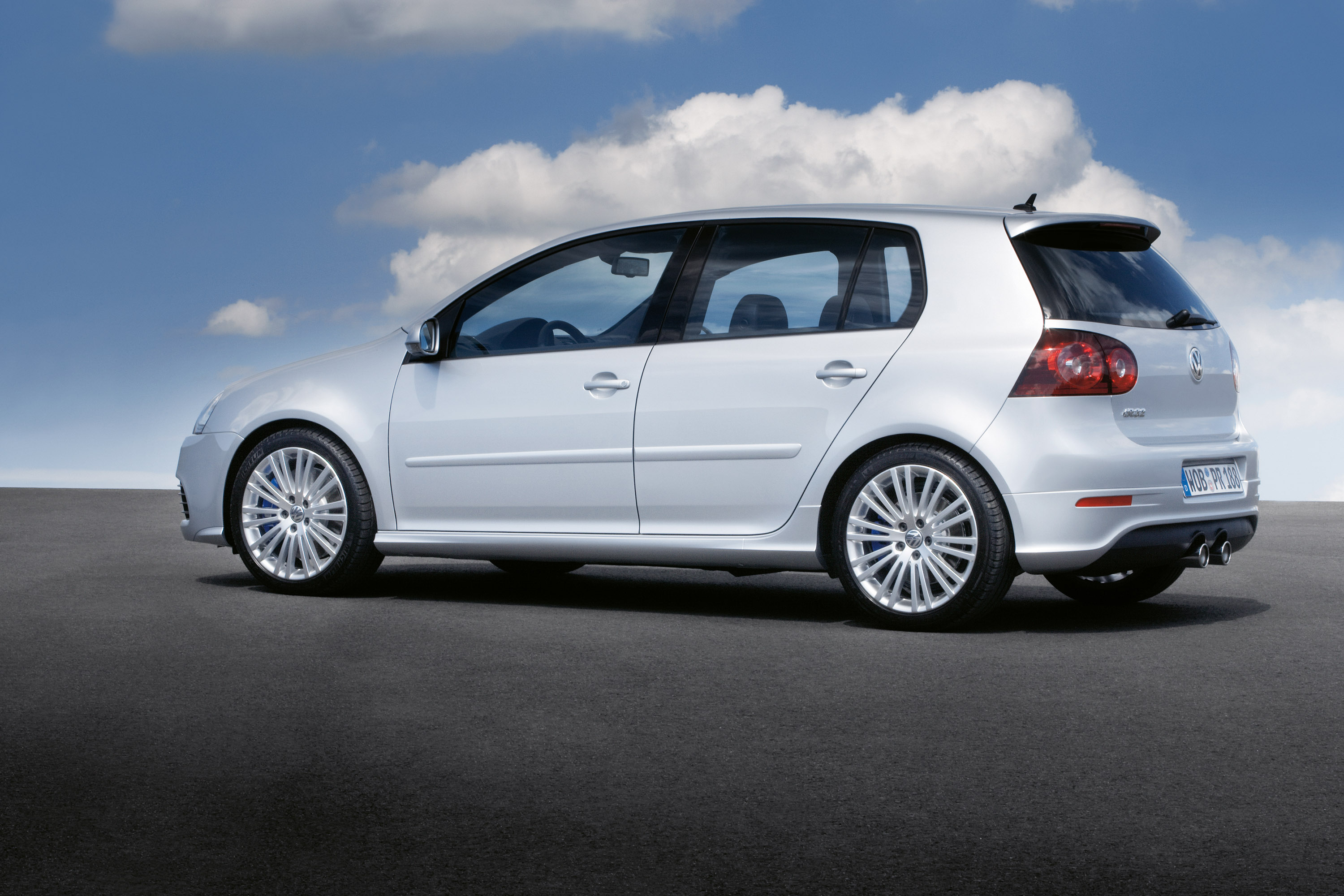 Volkswagen Golf R32 photo #6