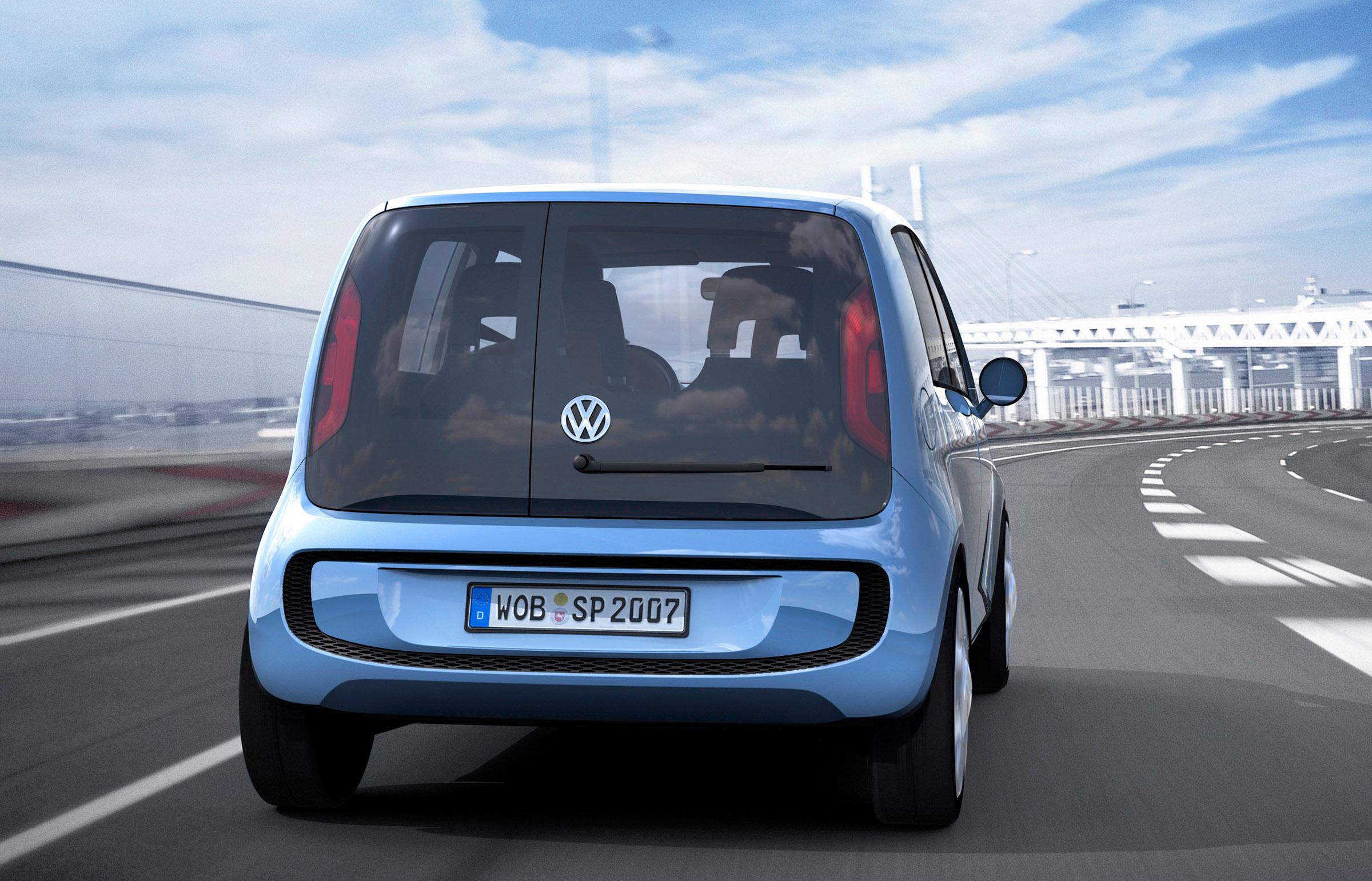 Volkswagen Space Up photo #7