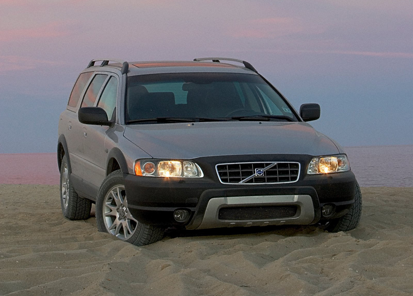 Volvo XC70 photo #1