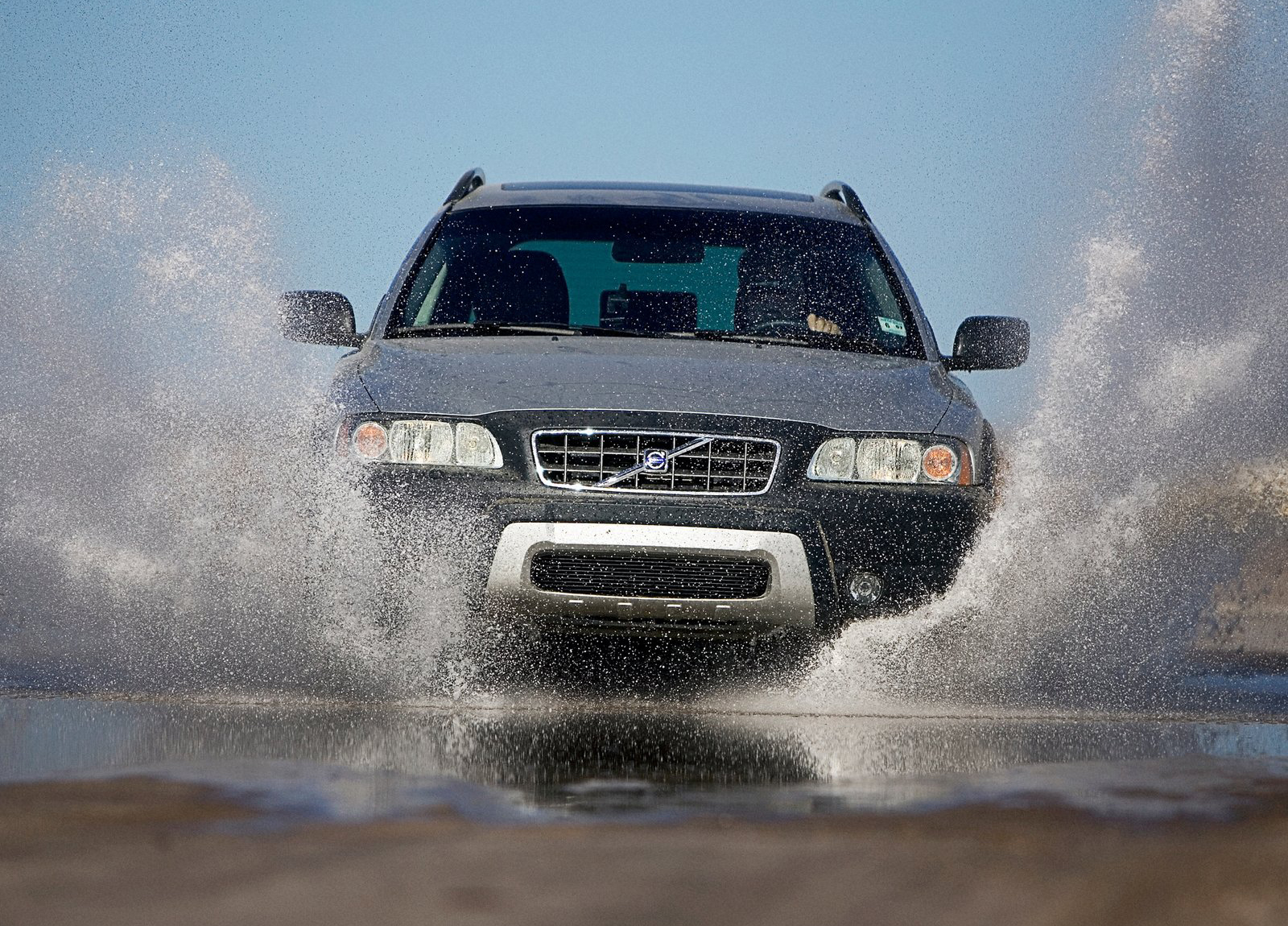 Volvo XC70 photo #14