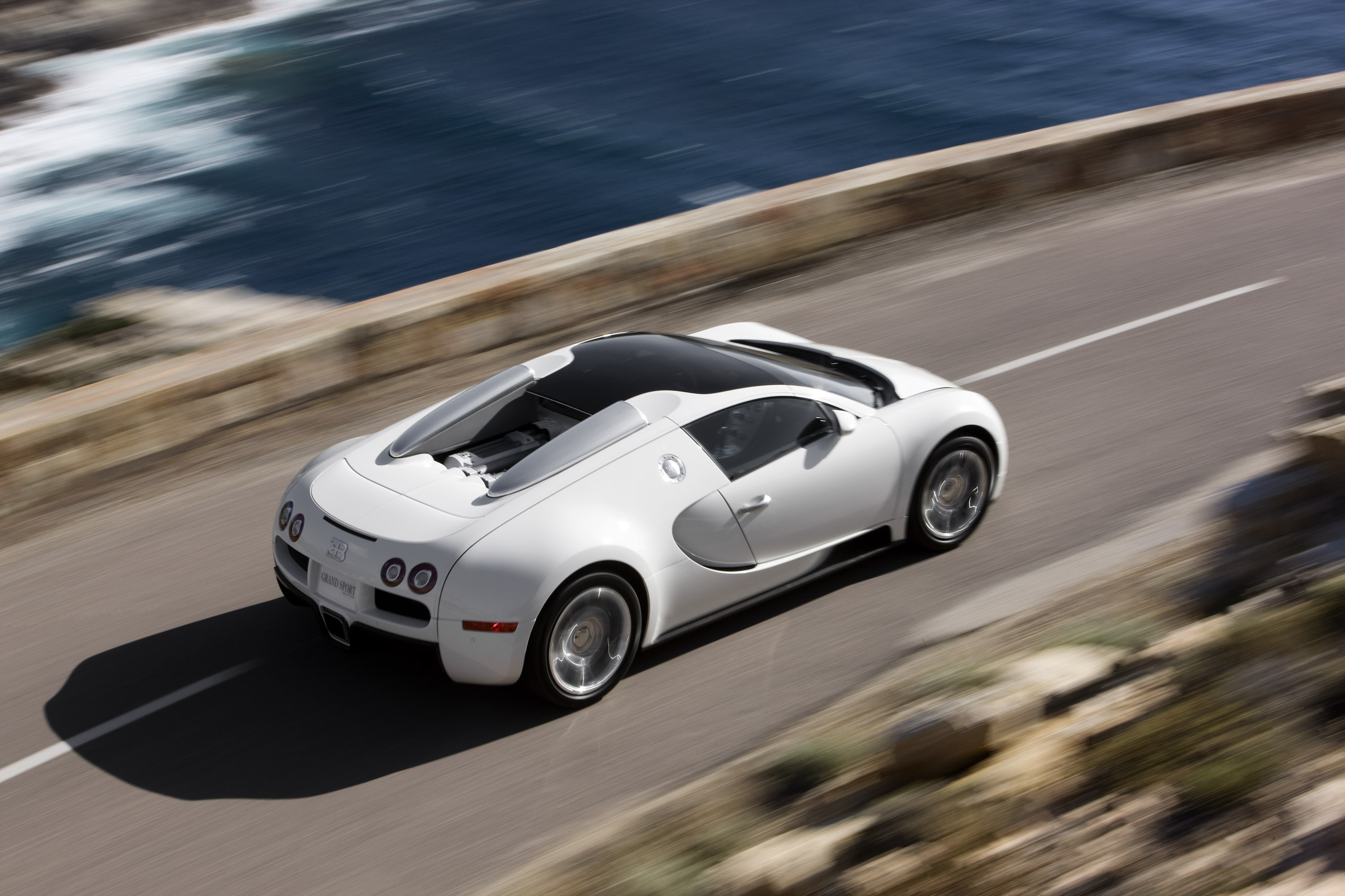 Bugatti Veyron 16.4 Grand Sport photo #16
