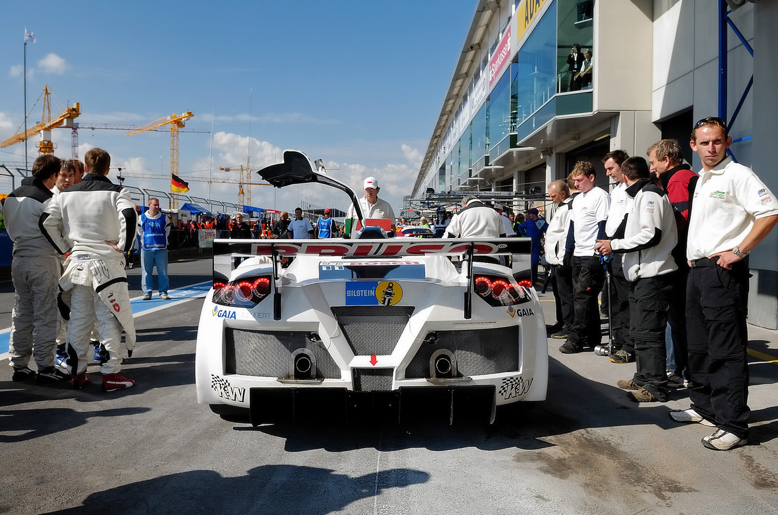 Gumpert Apollo Hybrid photo #8