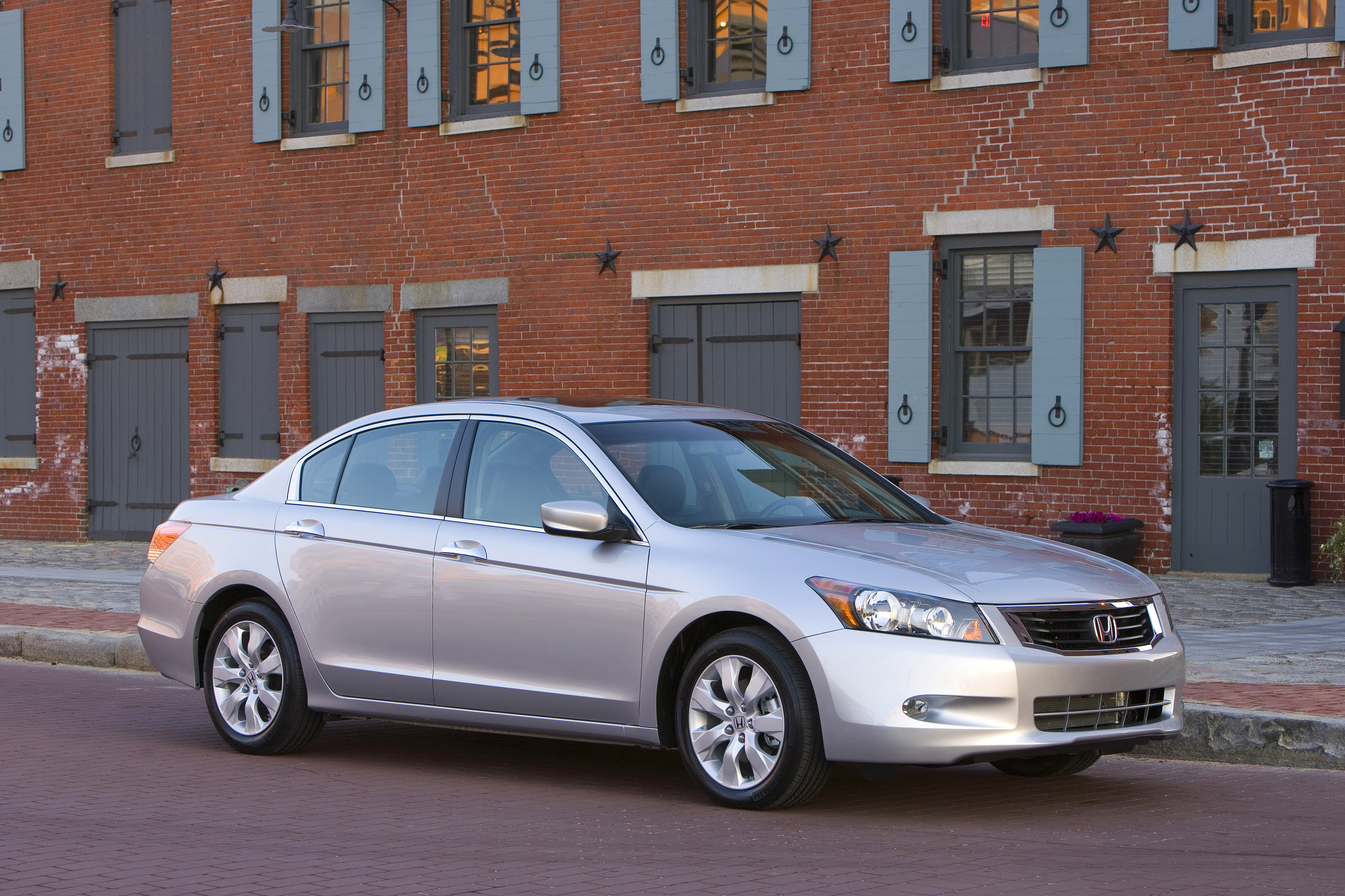 Honda Accord EX-L V6 Sedan photo #15