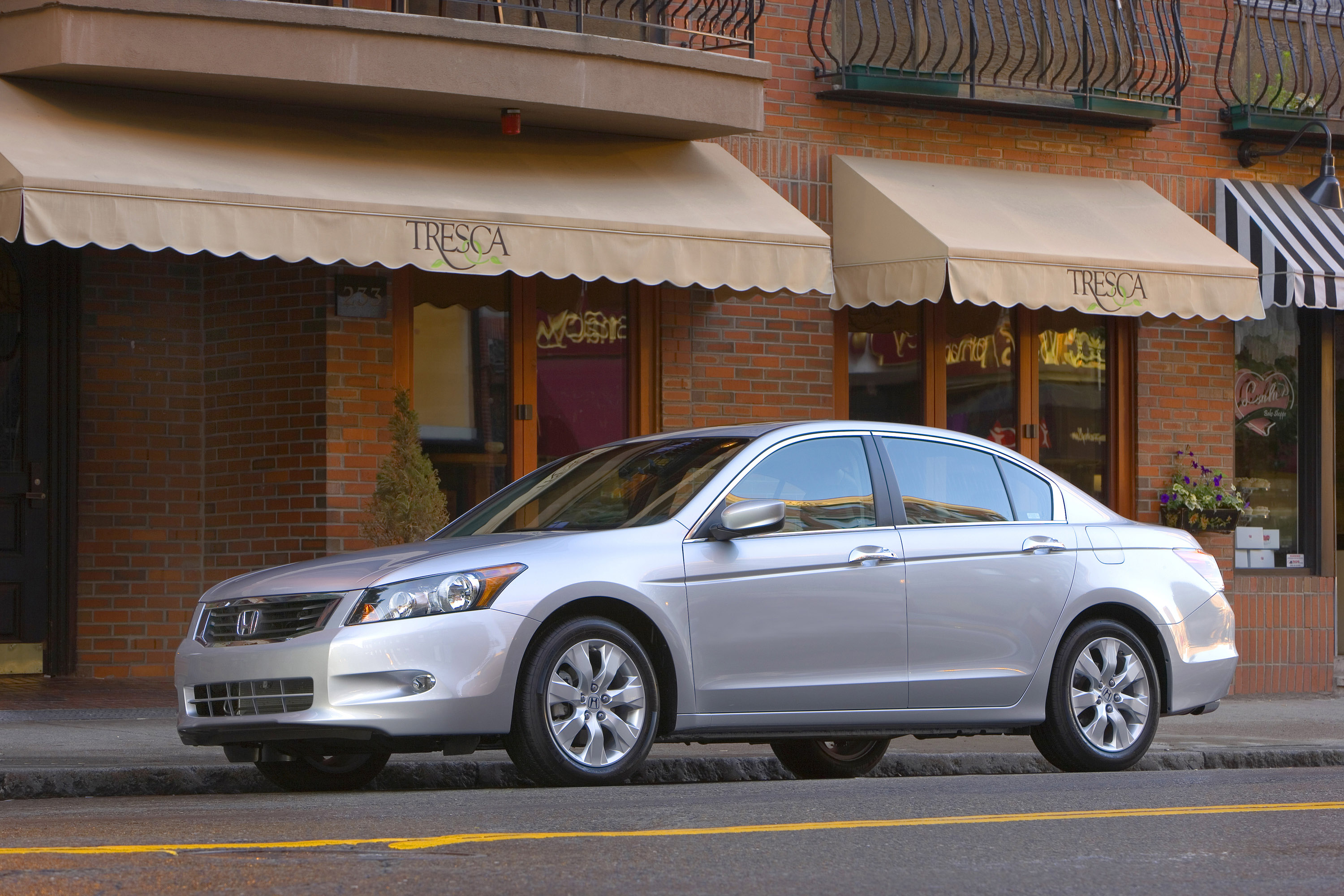 Honda Accord EX-L V6 Sedan photo #17