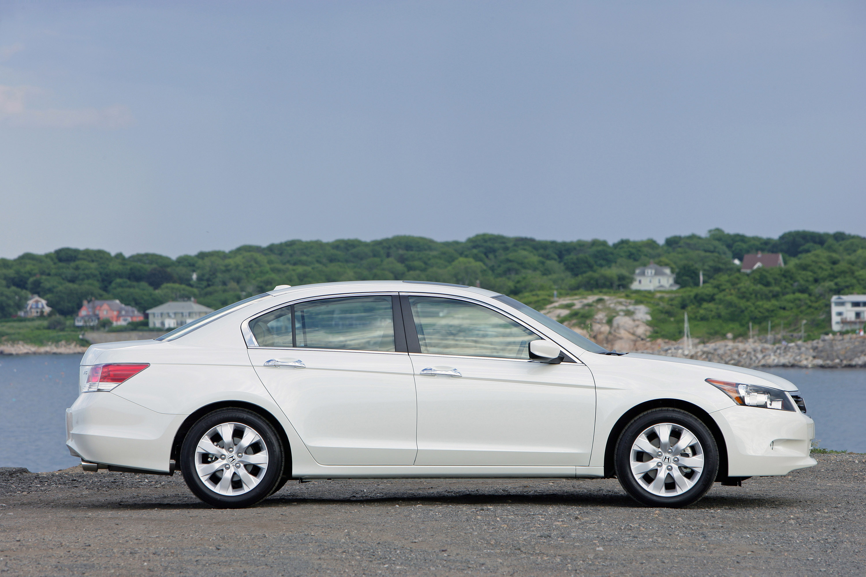 Honda Accord EX-L V6 Sedan photo #18
