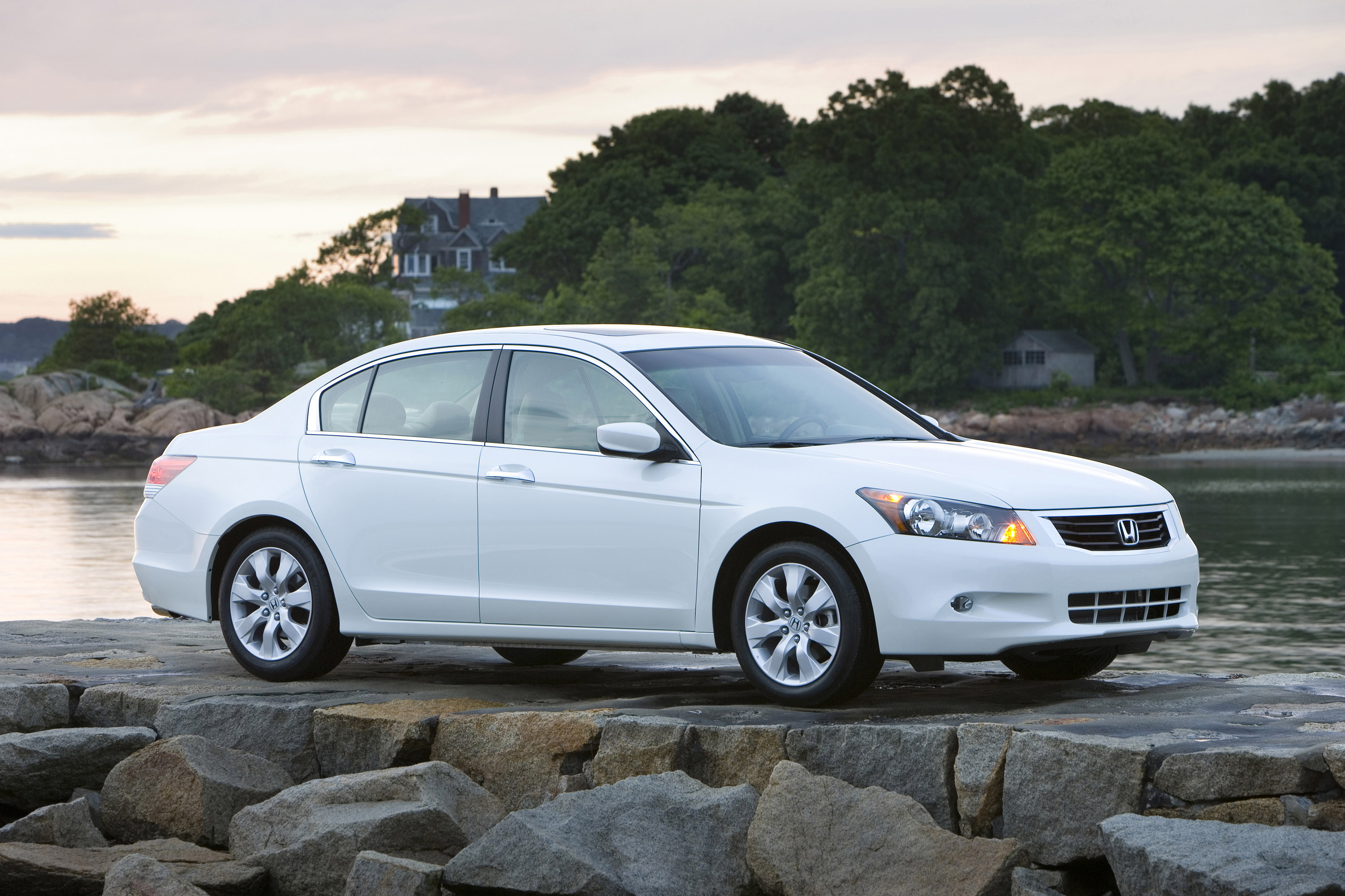 Honda Accord EX-L V6 Sedan photo #24