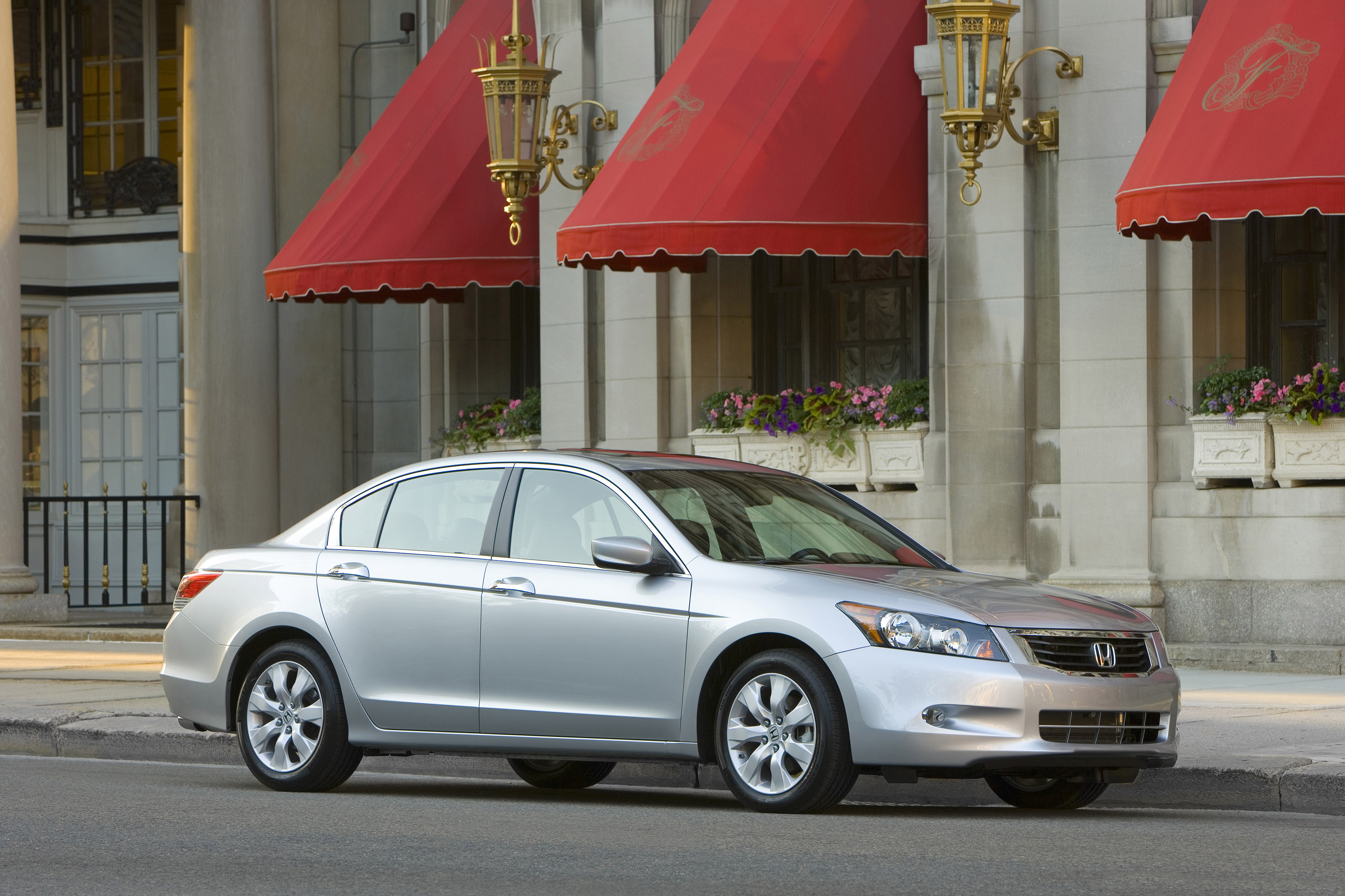 Honda Accord EX-L V6 Sedan photo #28