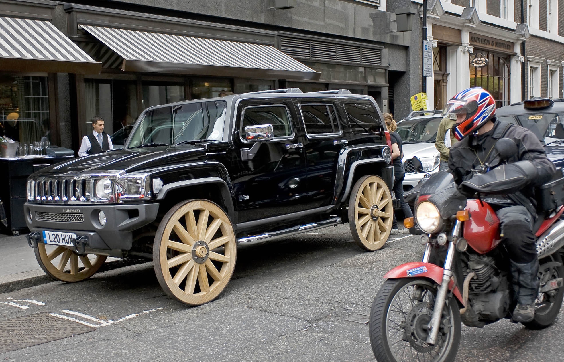 Hummer H3 Wagon Concept photo #1