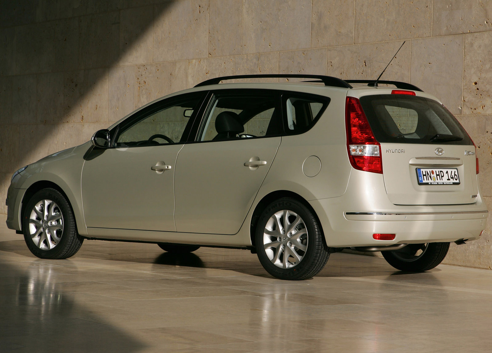 Hyundai i30 Estate photo #38