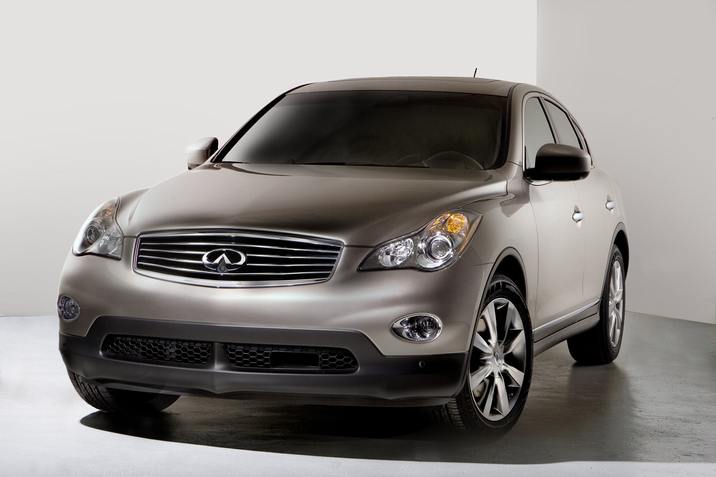 Infiniti EX35 photo #2