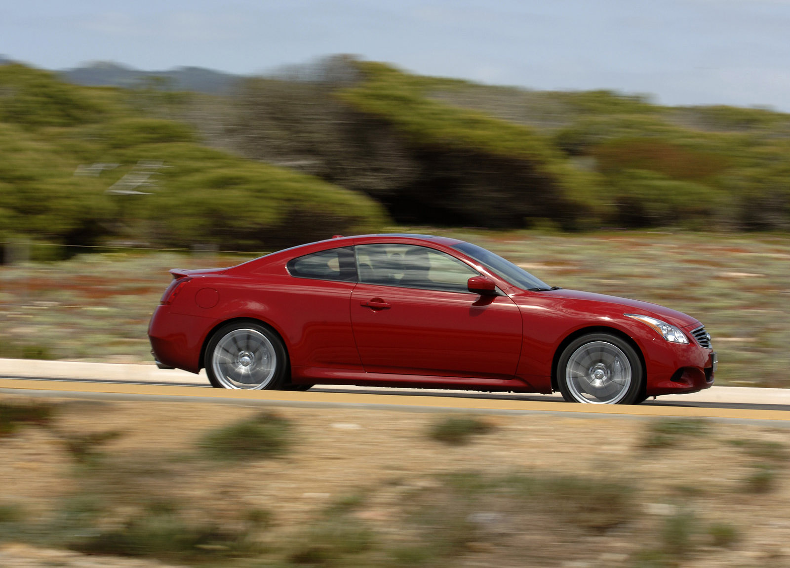 Infiniti G37 Coupe photo #17