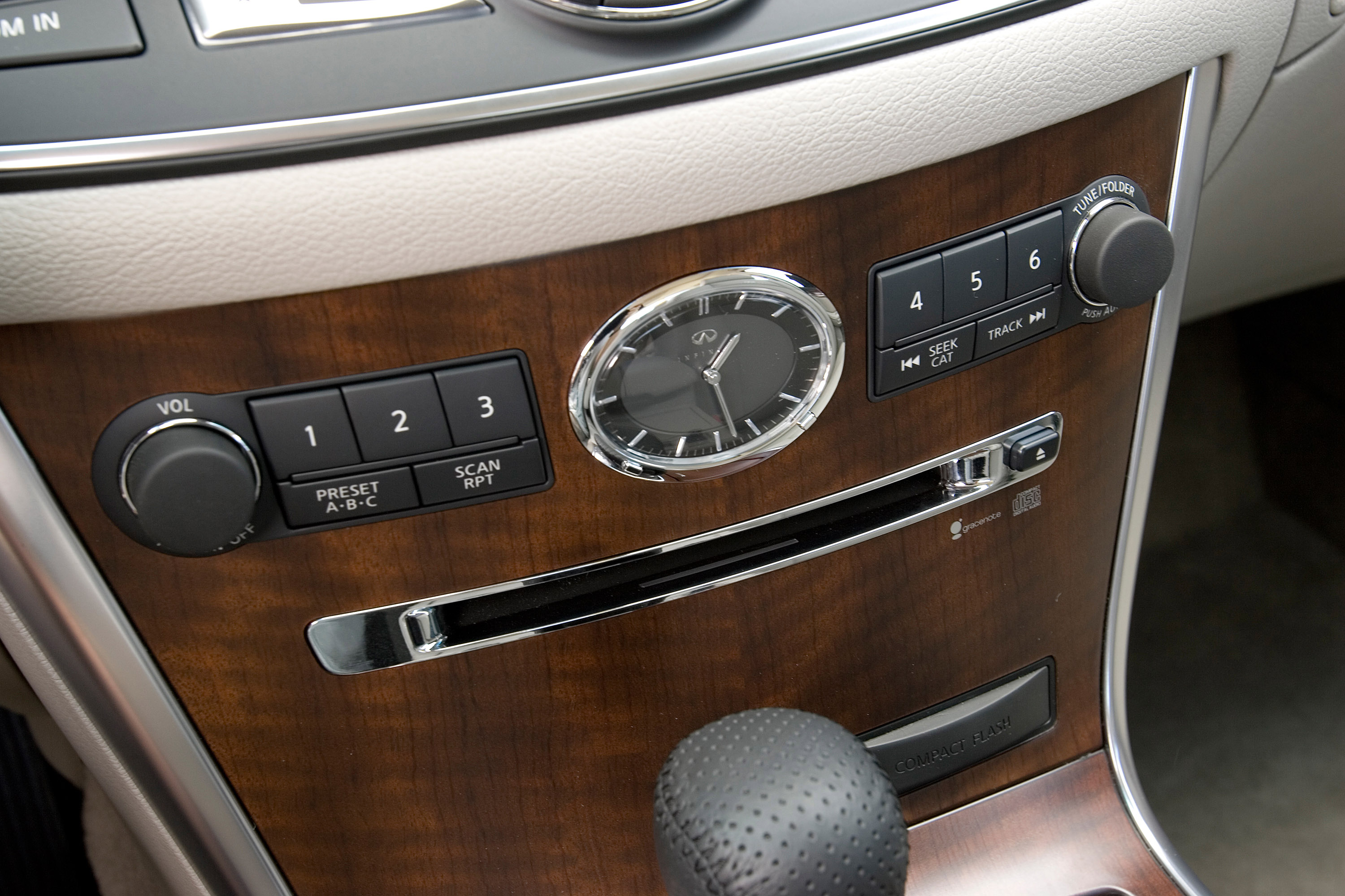 Infiniti M45x photo #4
