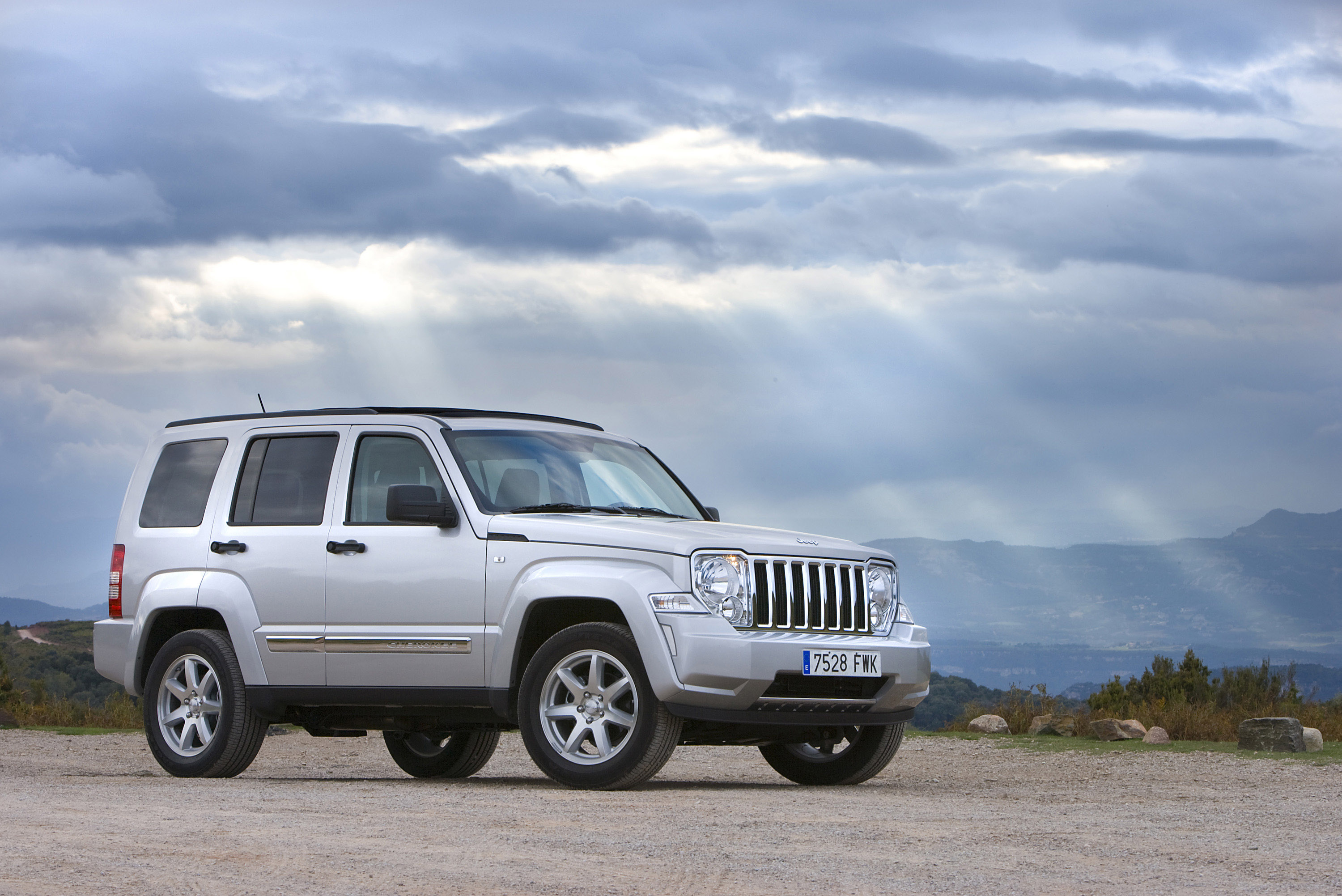 Чероки авто ру. Jeep Cherokee KK 2.8 CRD. Jeep Cherokee Limited 2007. Jeep Cherokee 2007 3.7. Джип Чероки 2008-2013.