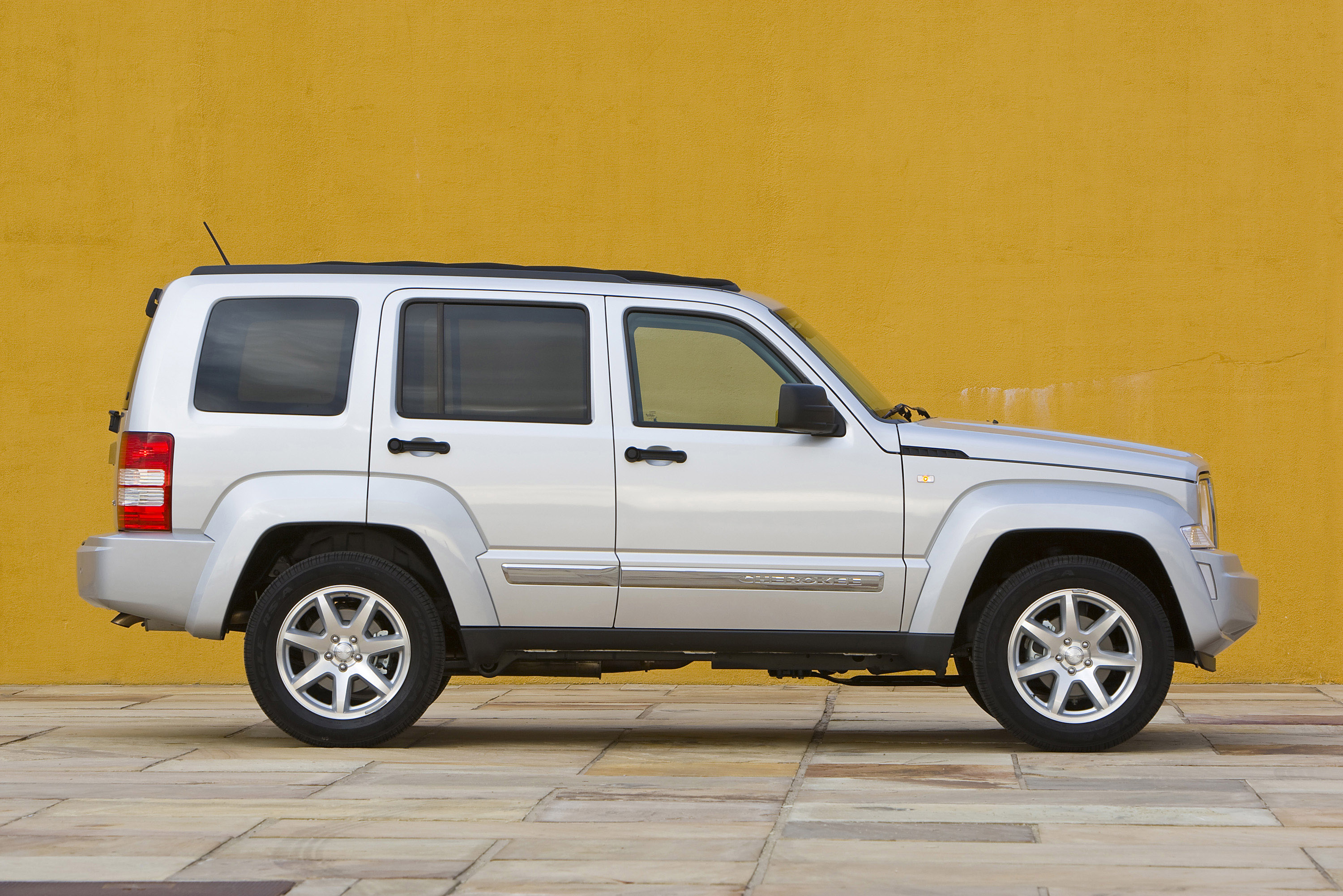 Jeep Cherokee photo #57