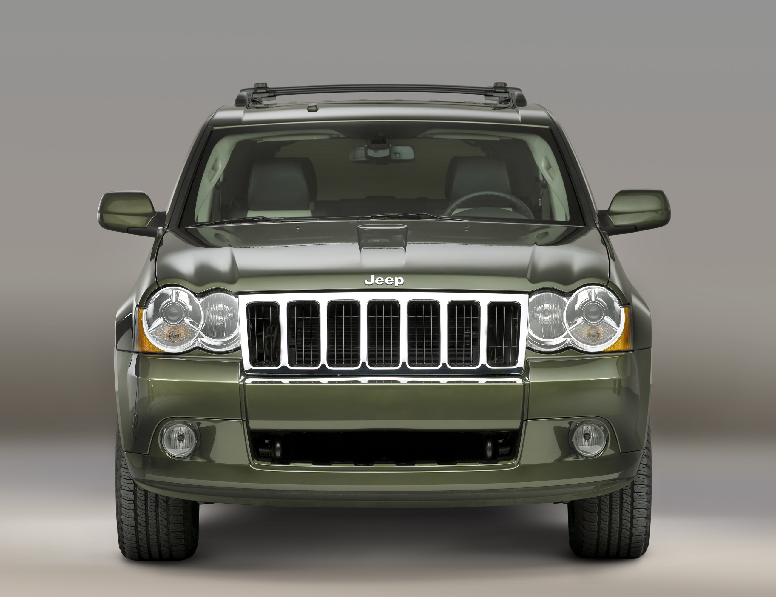 Jeep Grand Cherokee photo #2