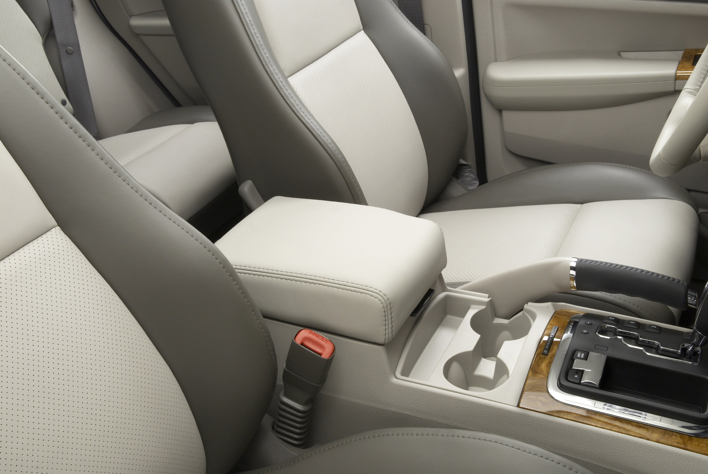Jeep Grand Cherokee photo #15
