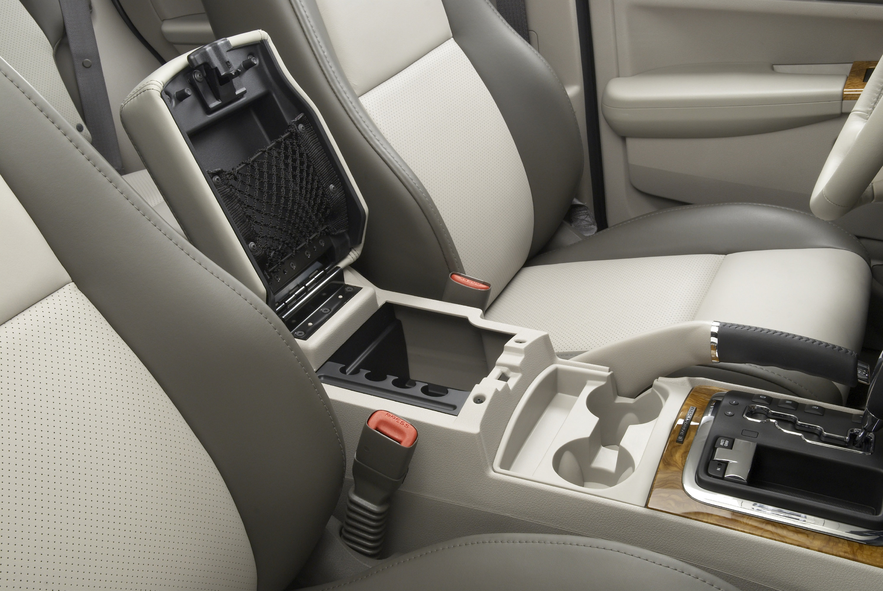 Jeep Grand Cherokee photo #16