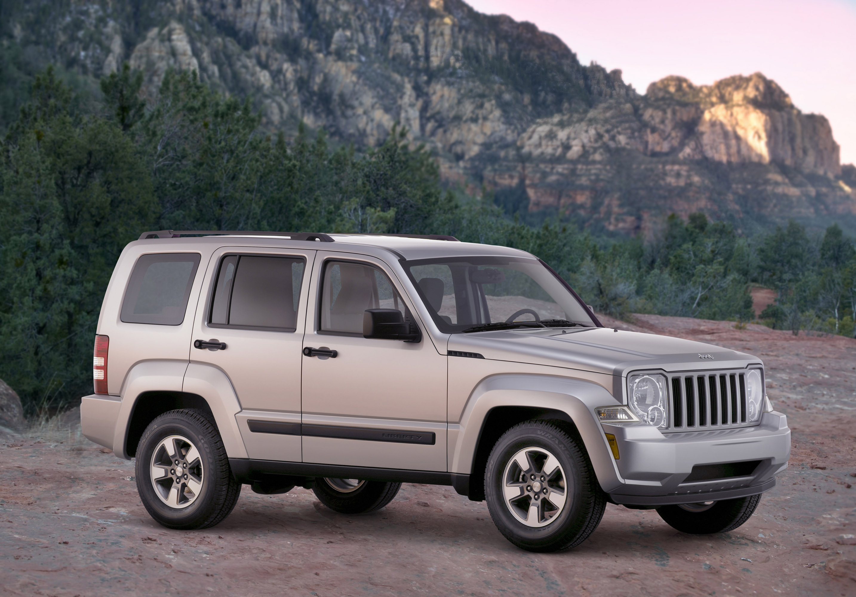 Jeep Liberty photo #4