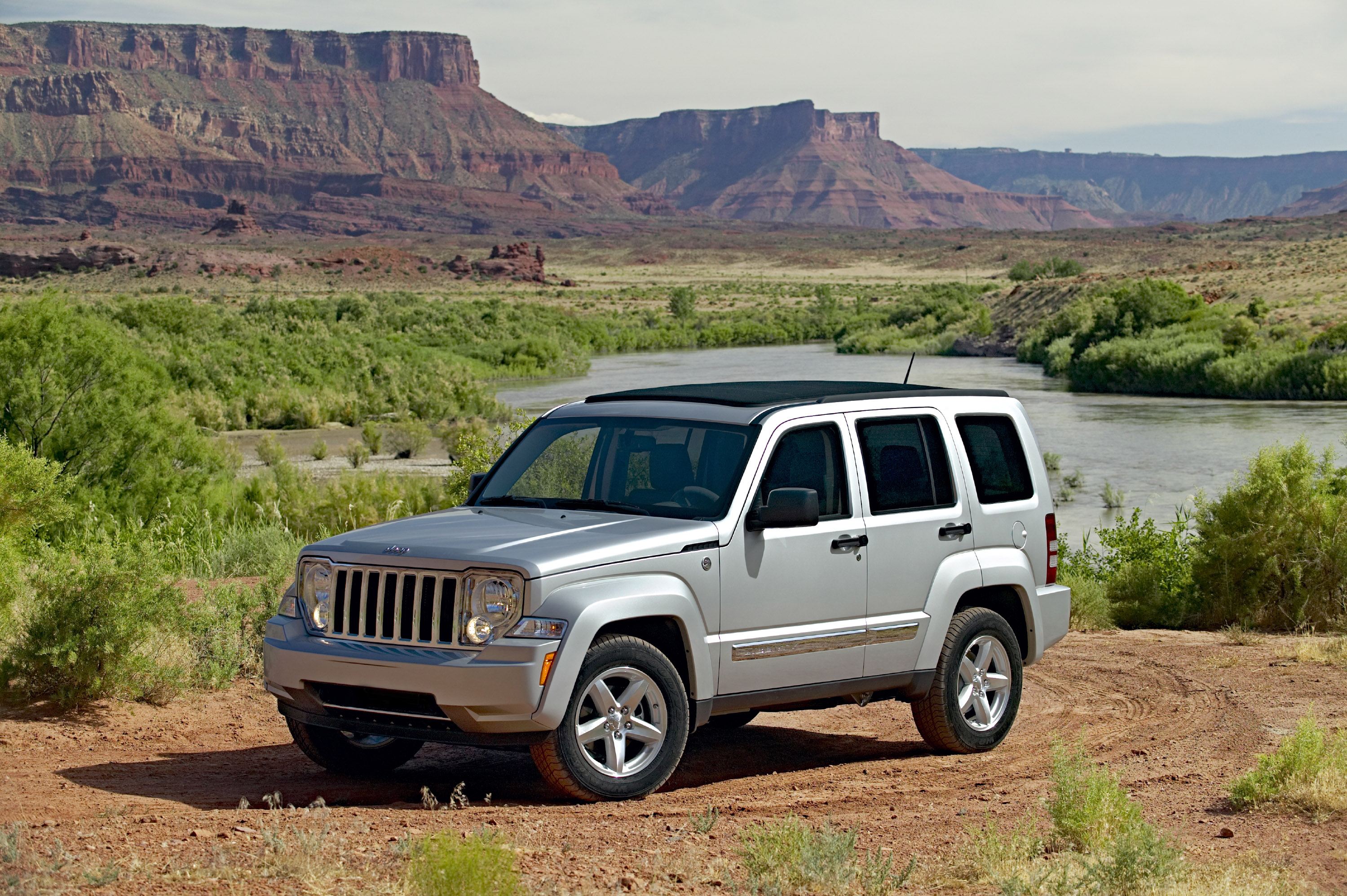 Jeep Liberty photo #7