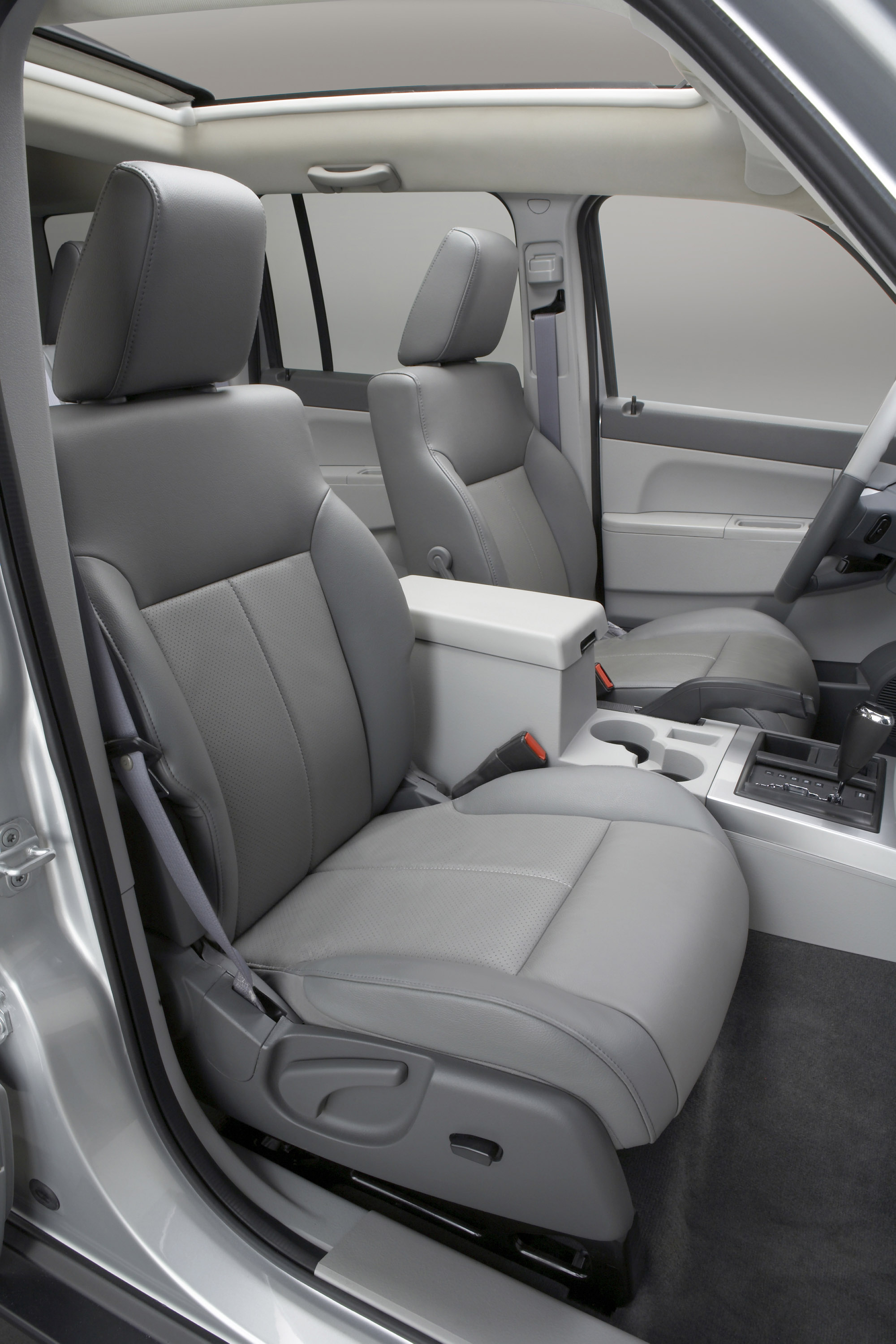 Jeep Liberty photo #37