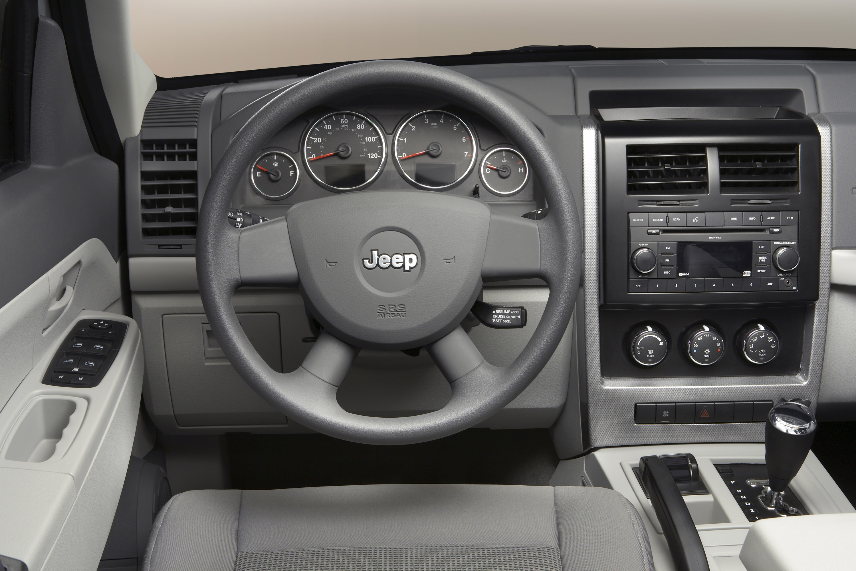 Jeep Liberty photo #42