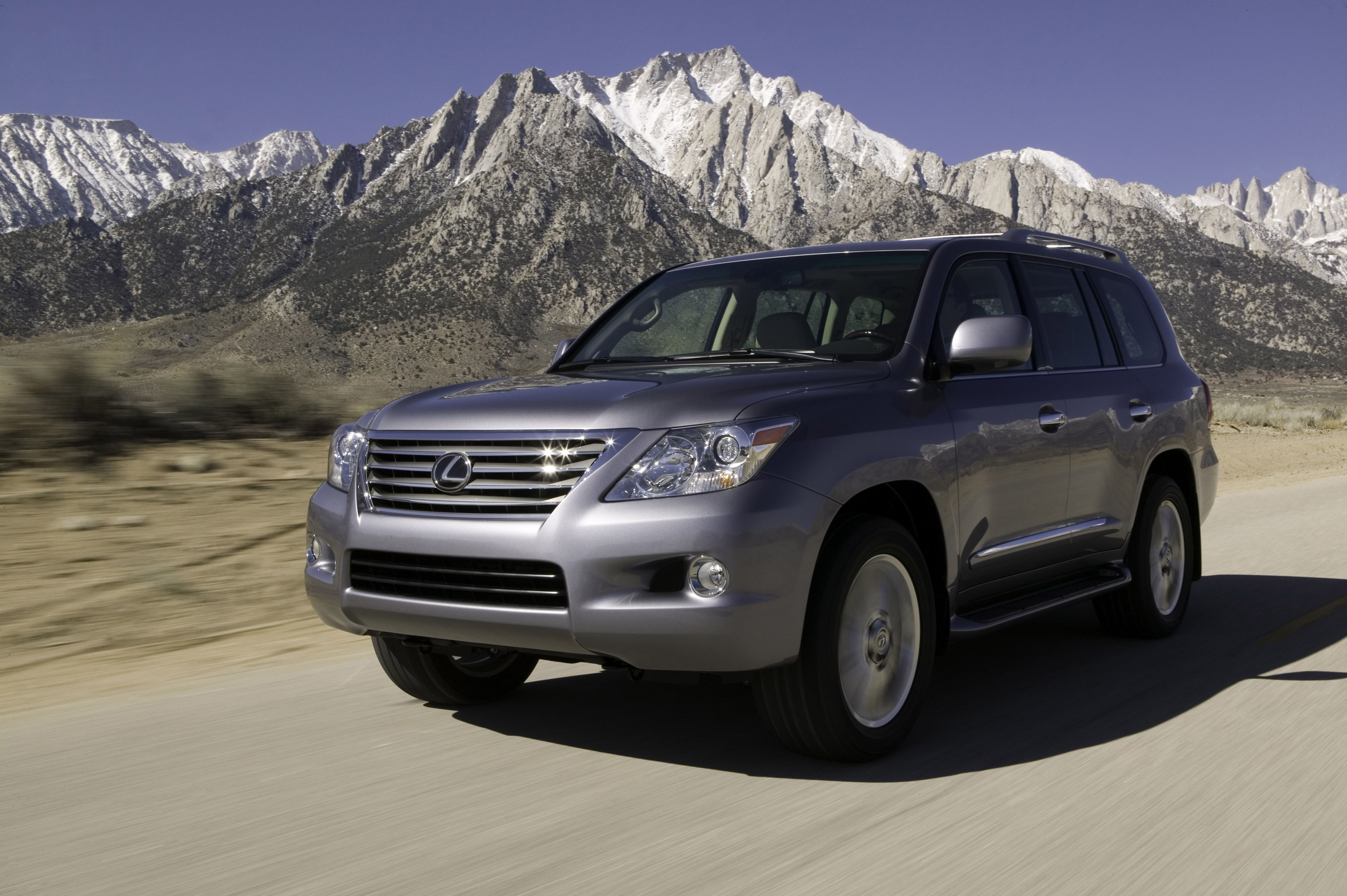 Lexus LX 570 photo #1