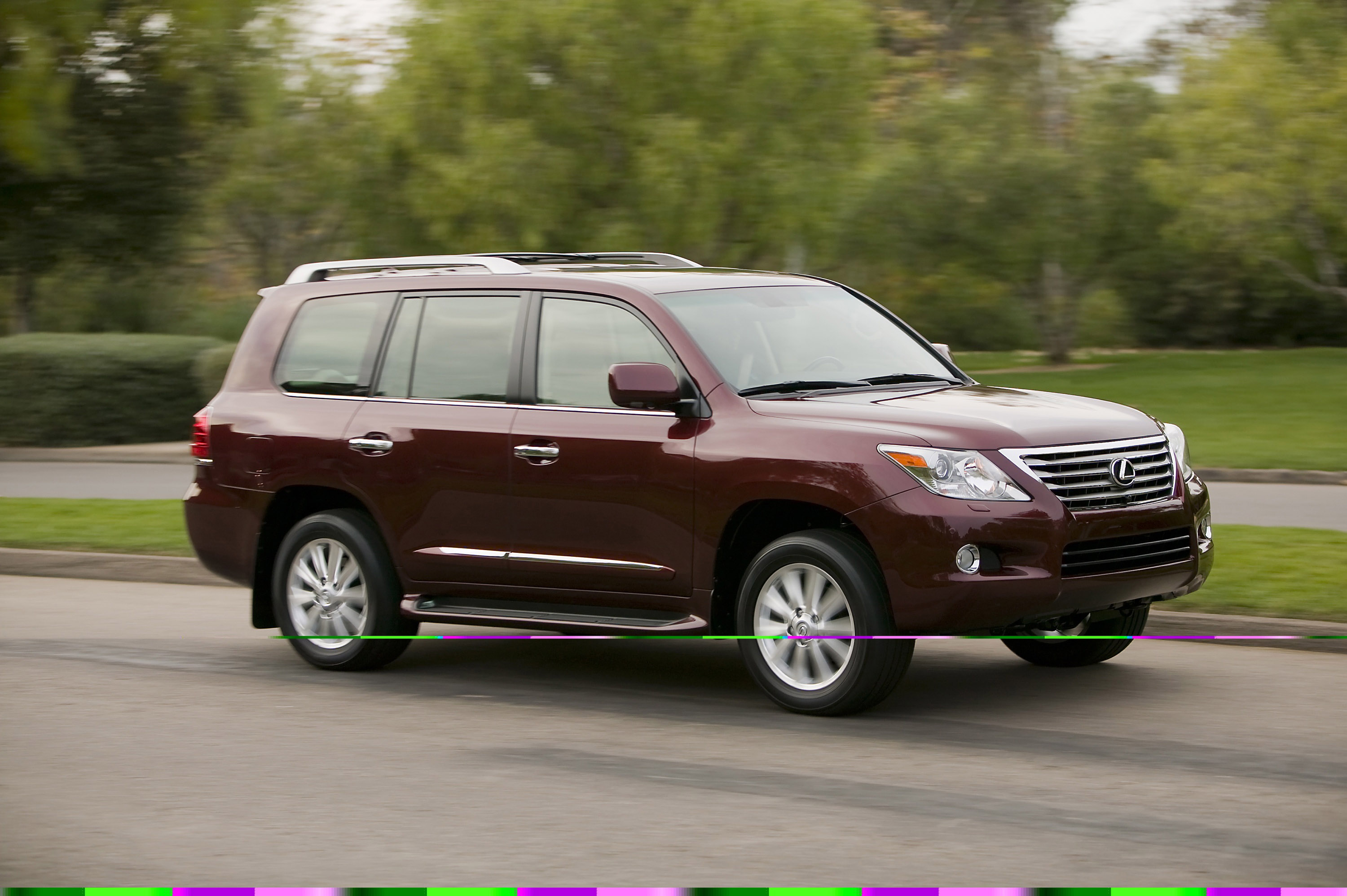 Lexus LX 570 photo #23