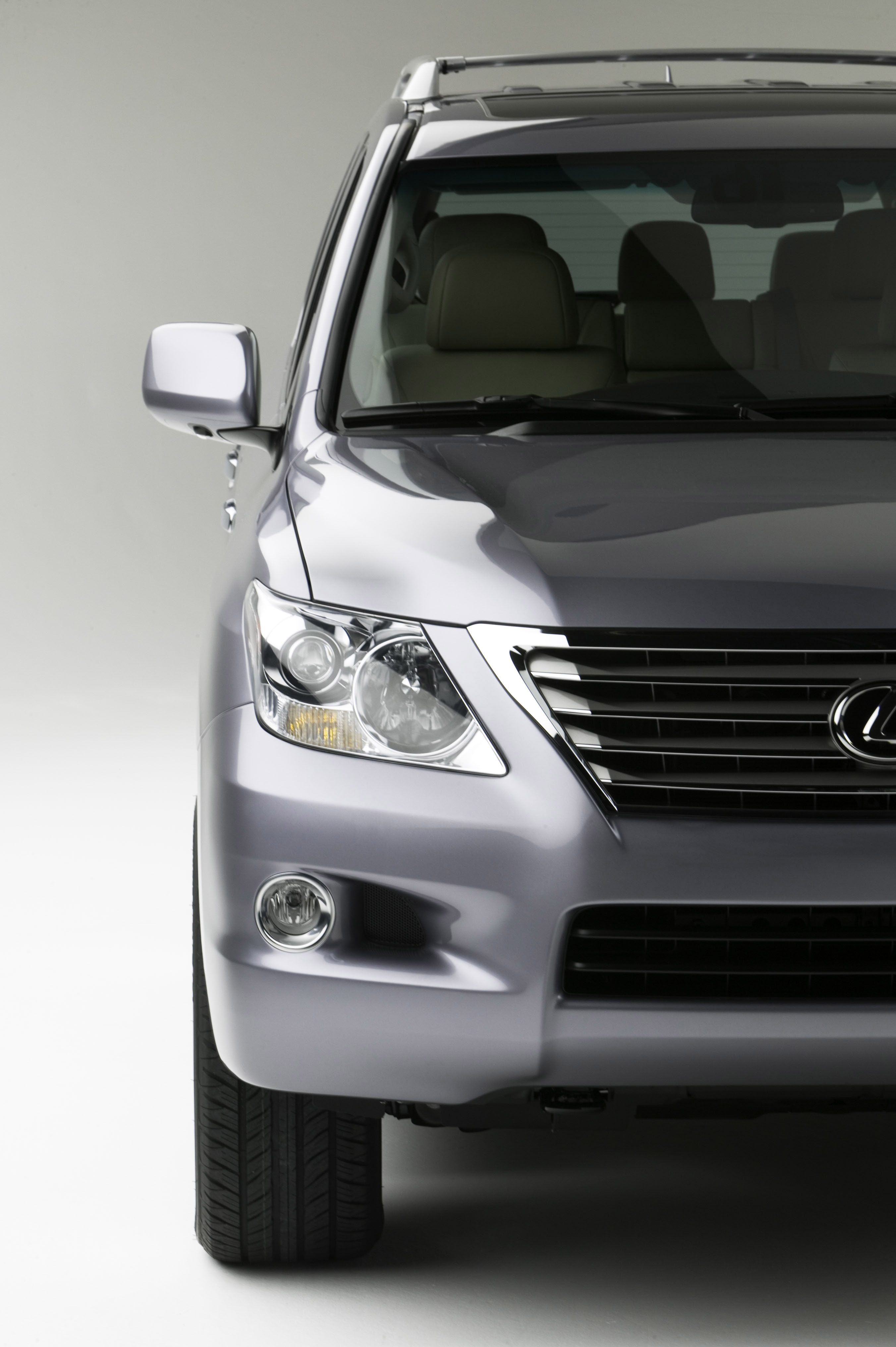 Lexus LX 570 photo #45