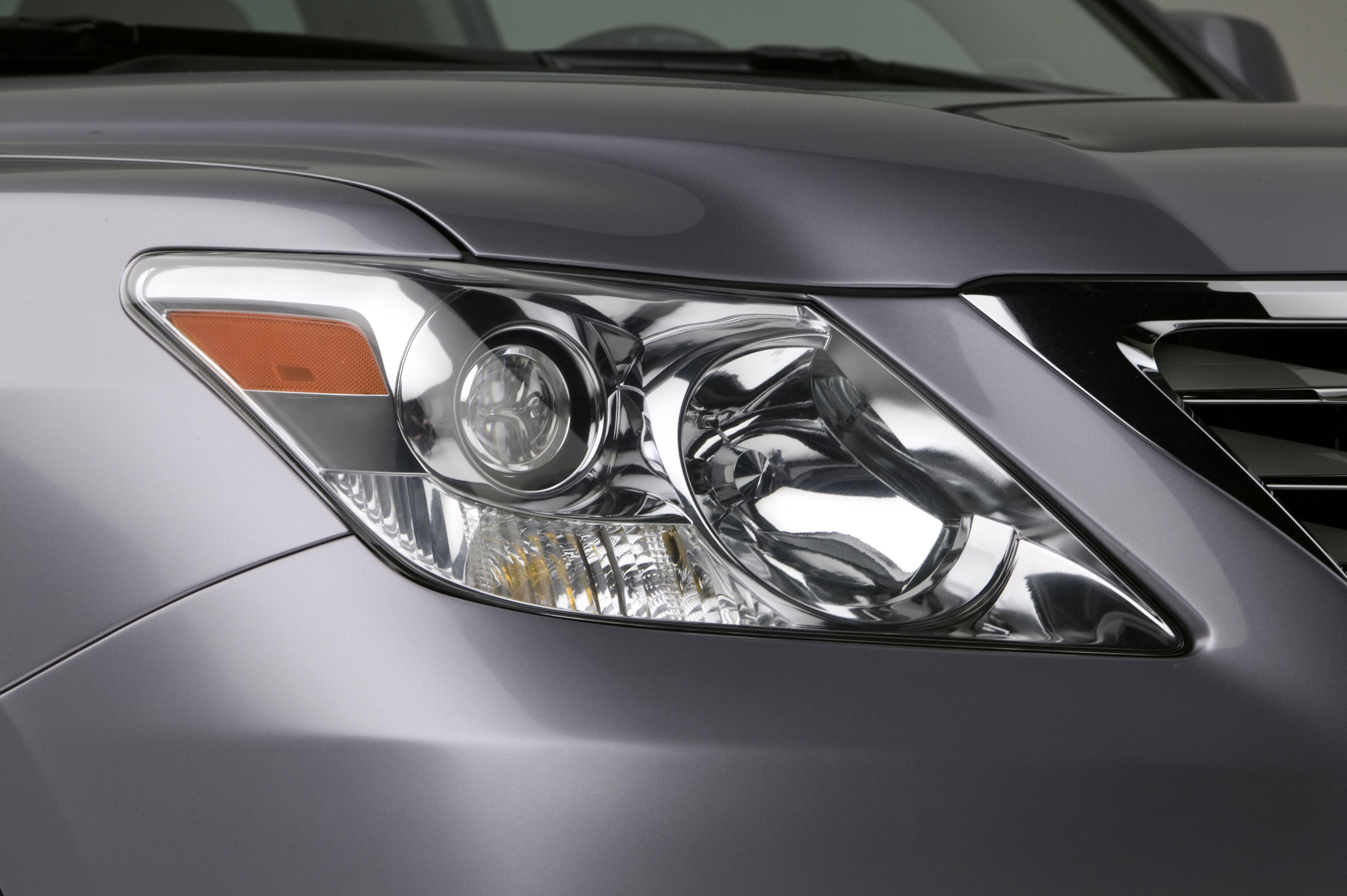 Lexus LX 570 photo #51