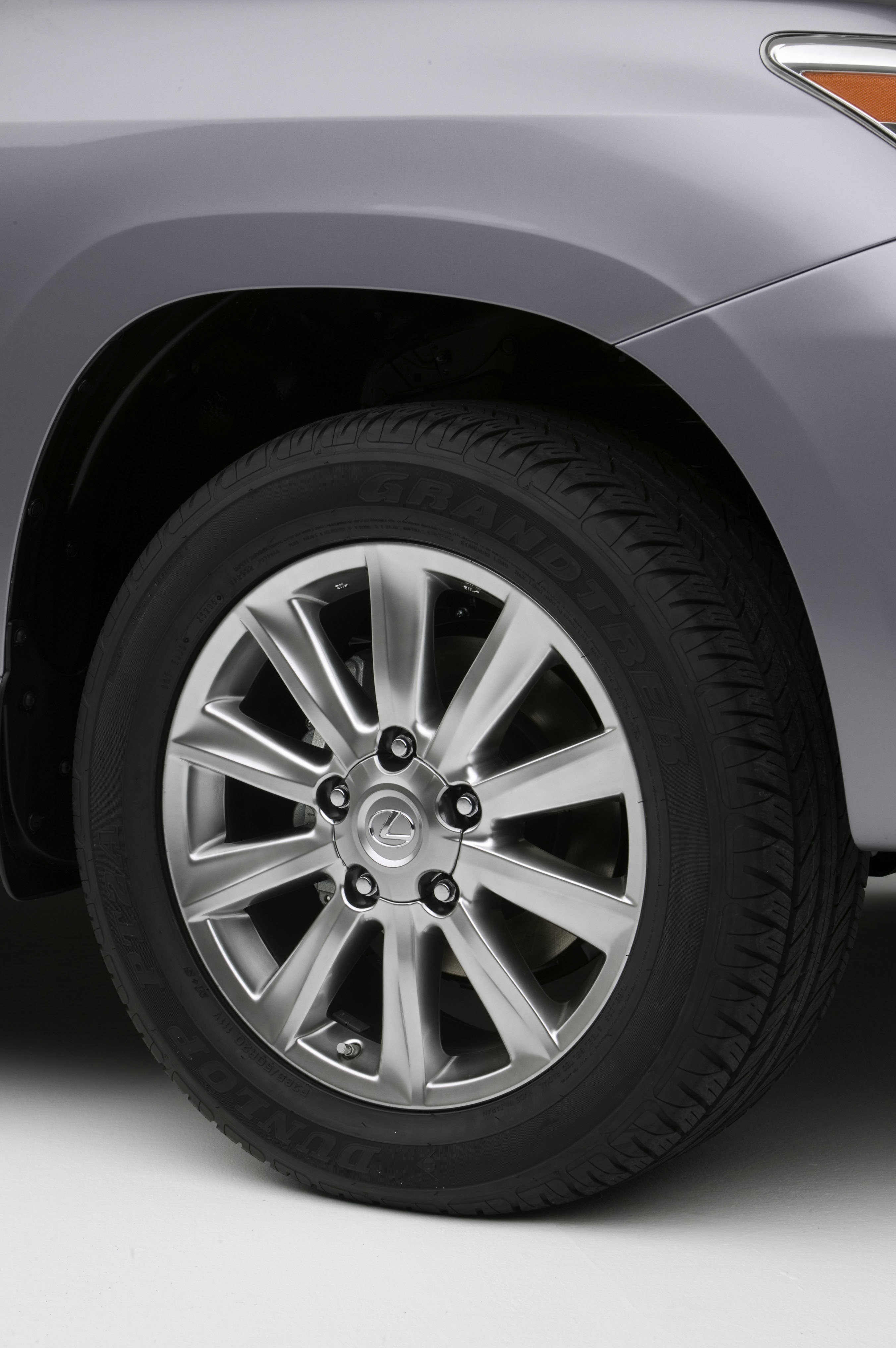 Lexus LX 570 photo #53