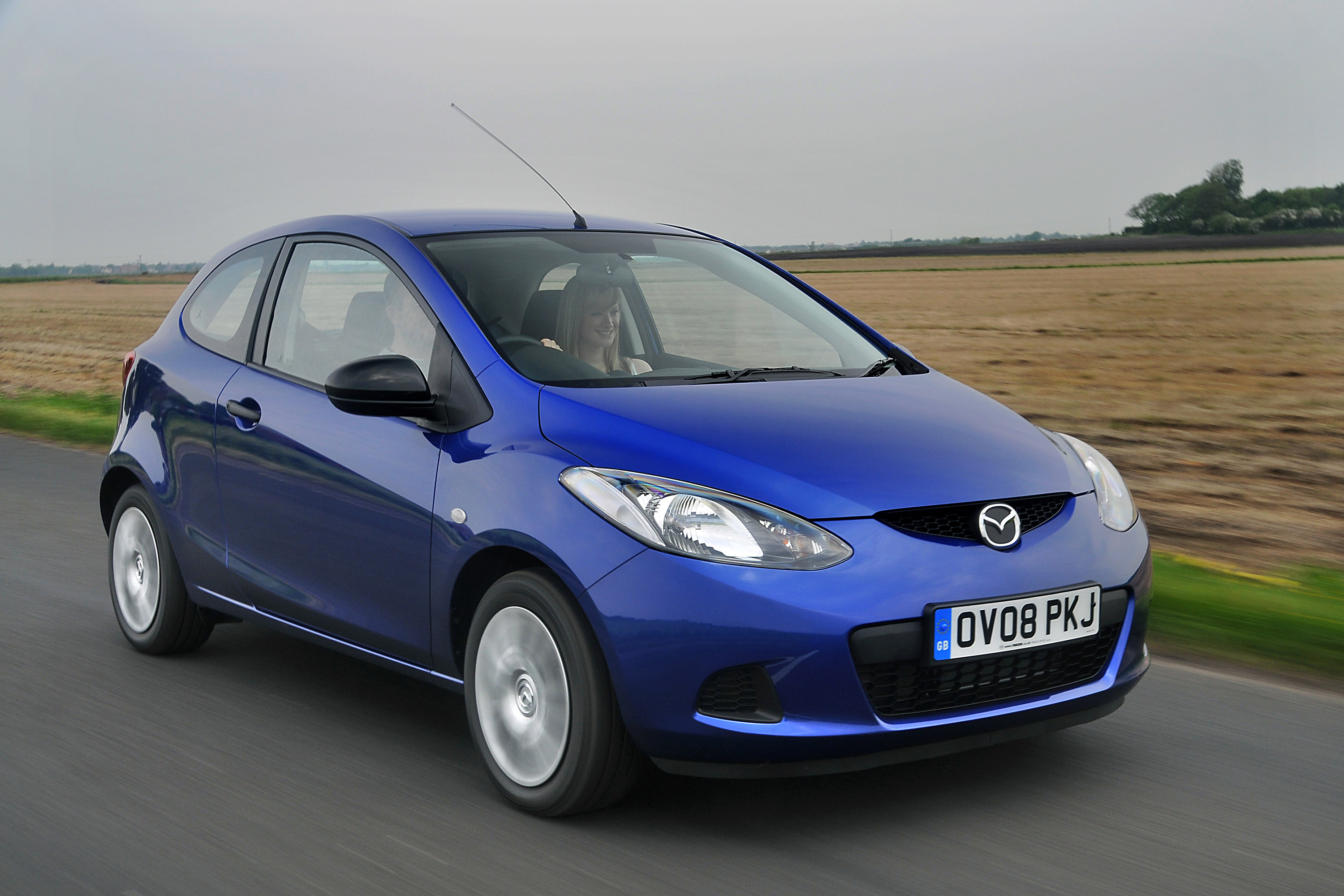Mazda 2 photo #8