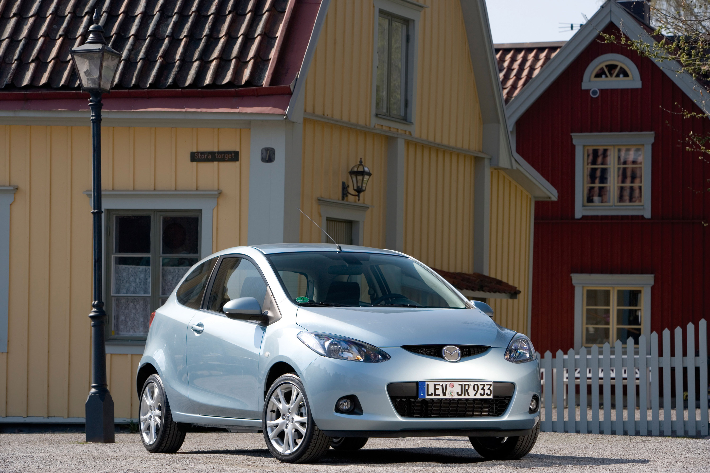 Mazda 2 photo #12
