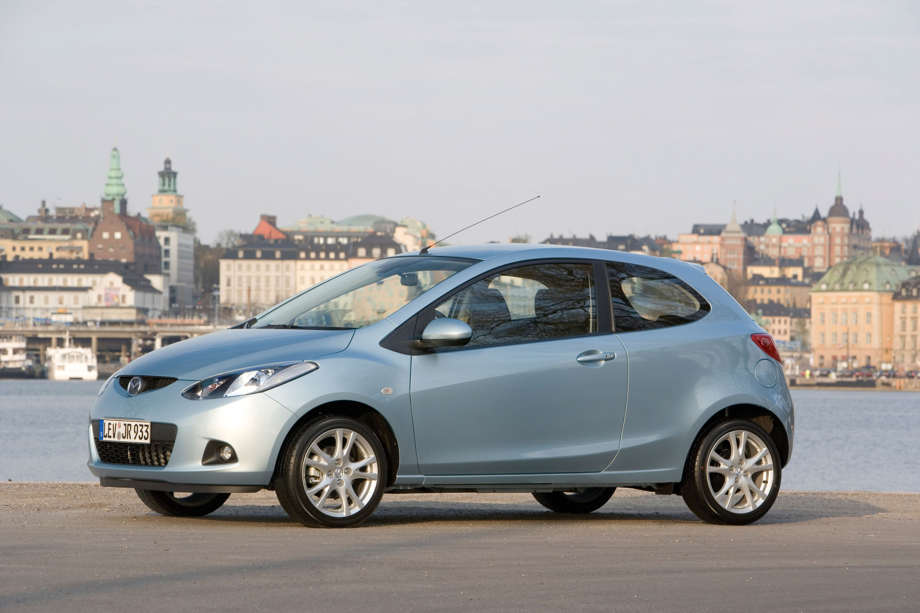 Mazda 2 photo #13