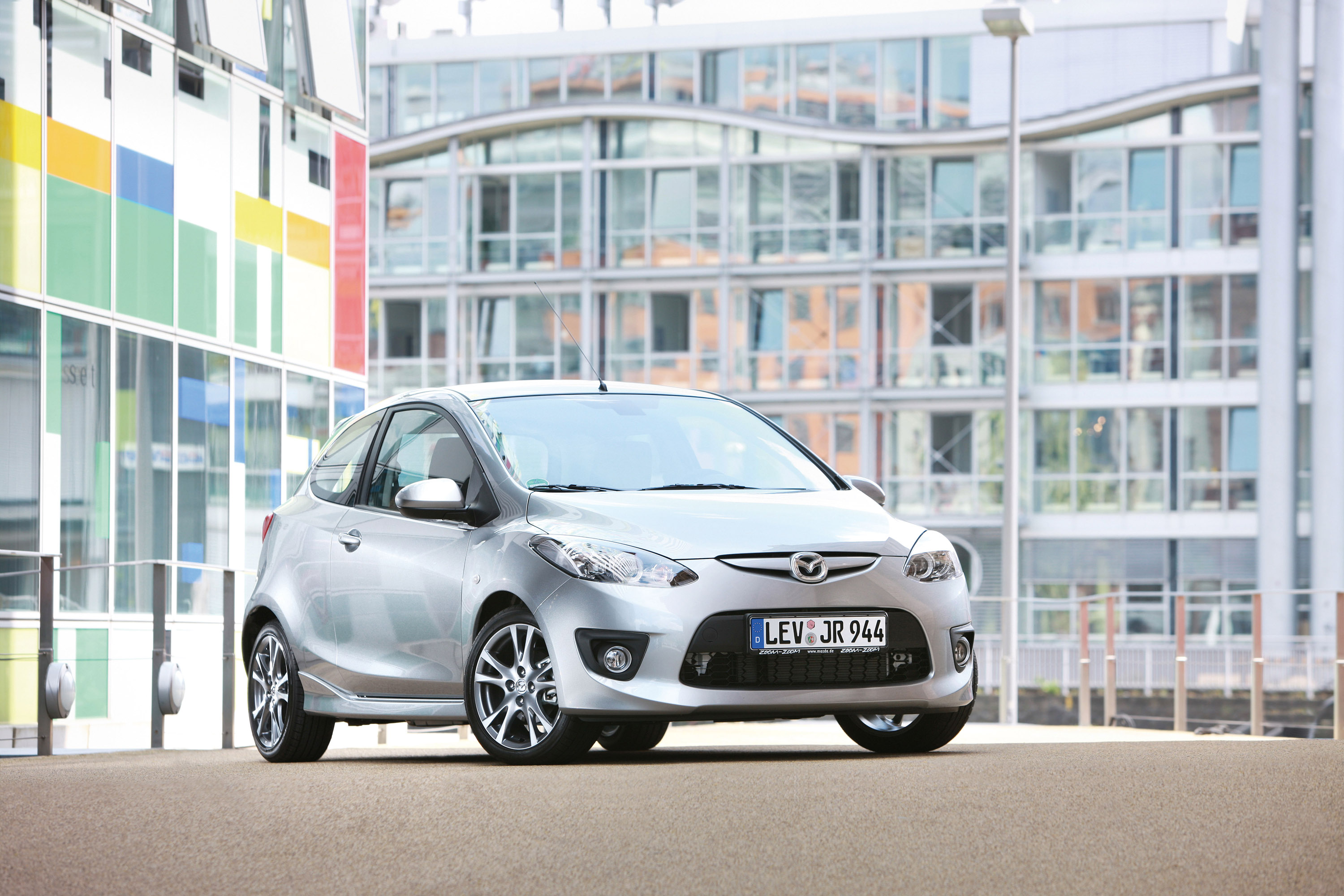 Mazda 2 photo #14