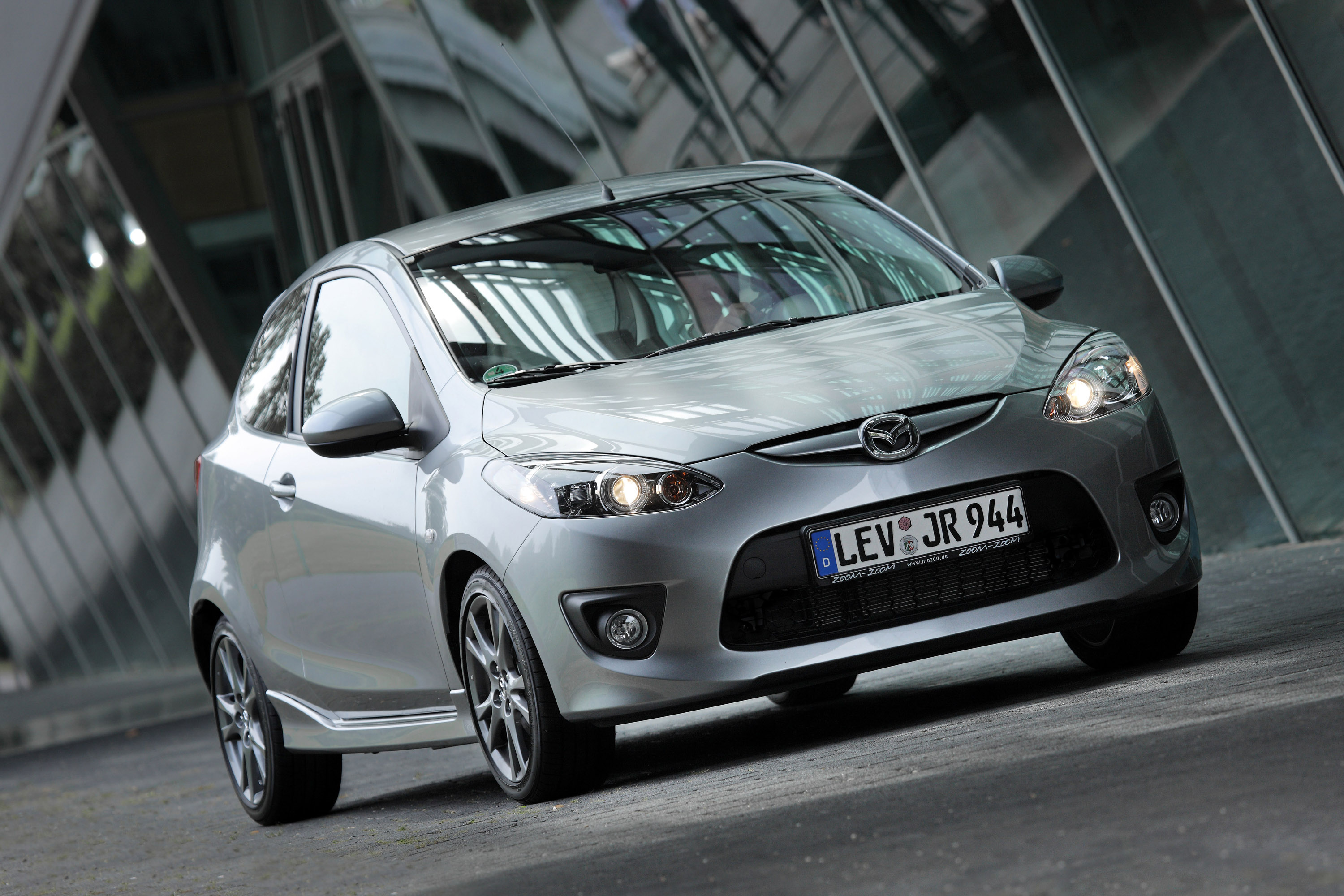 Mazda 2 photo #15