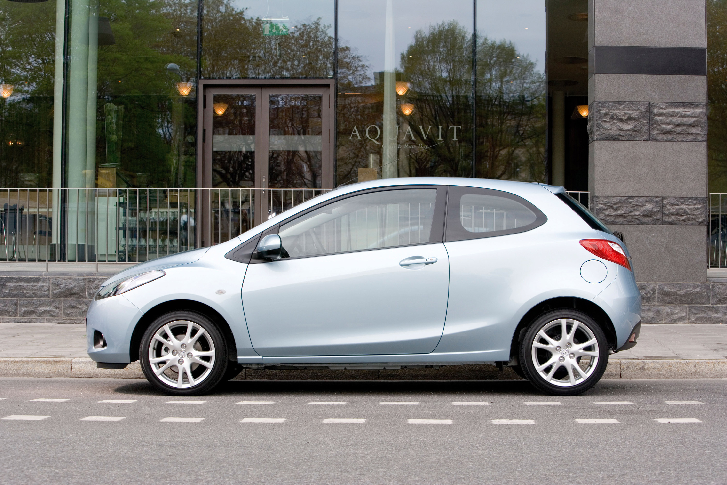 Mazda 2 photo #25