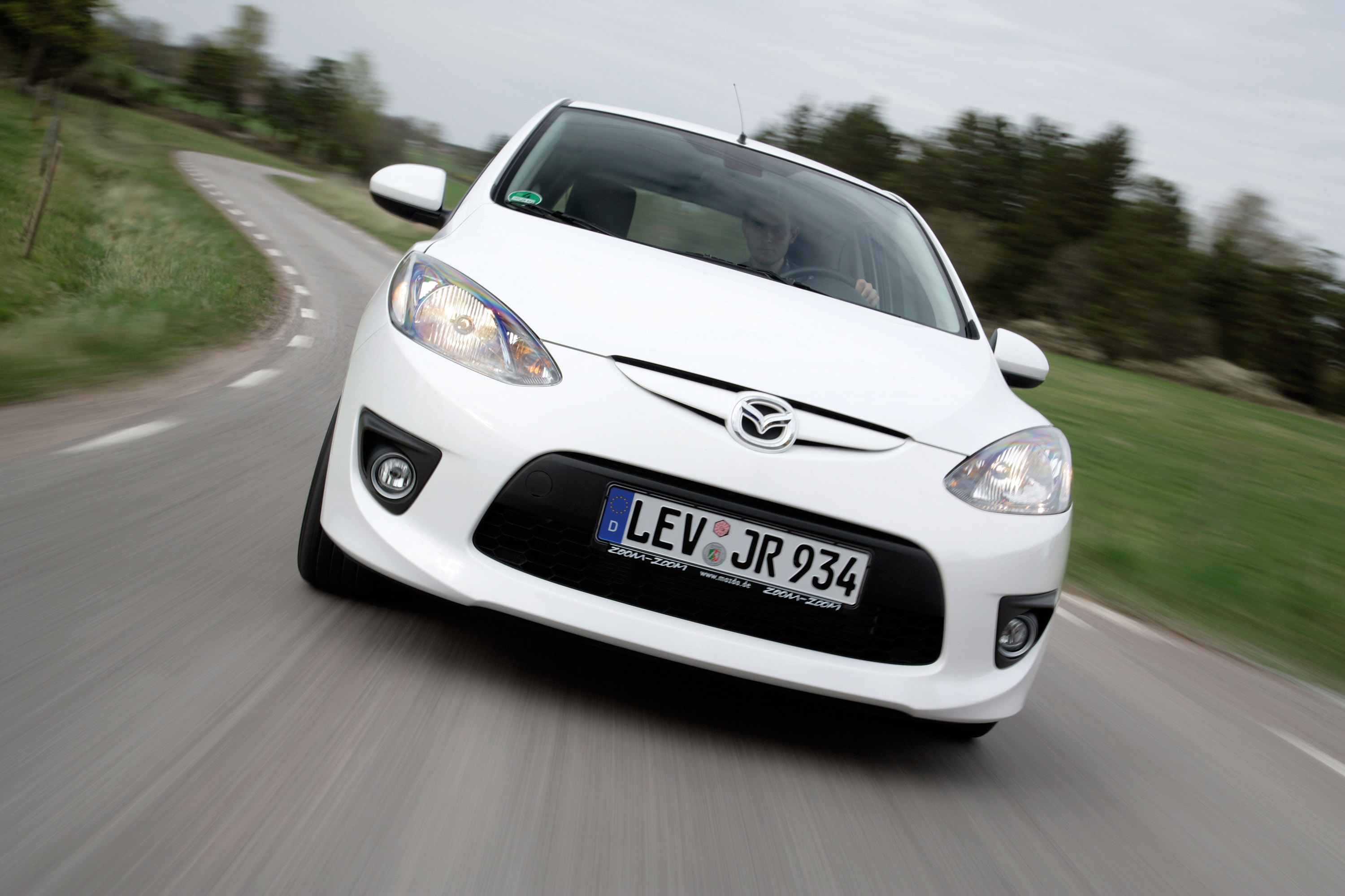 Mazda 2 photo #26