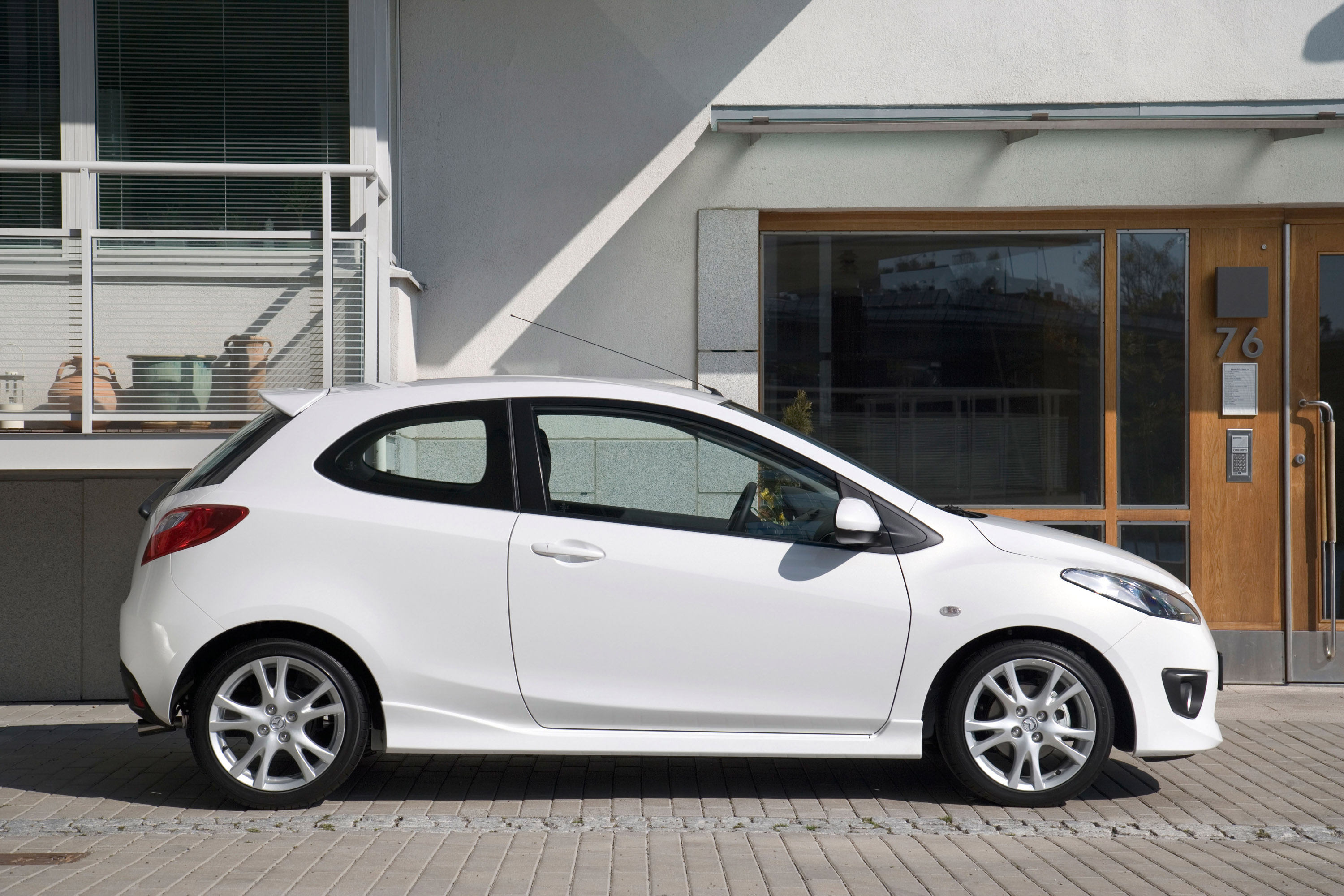 Mazda 2 photo #27
