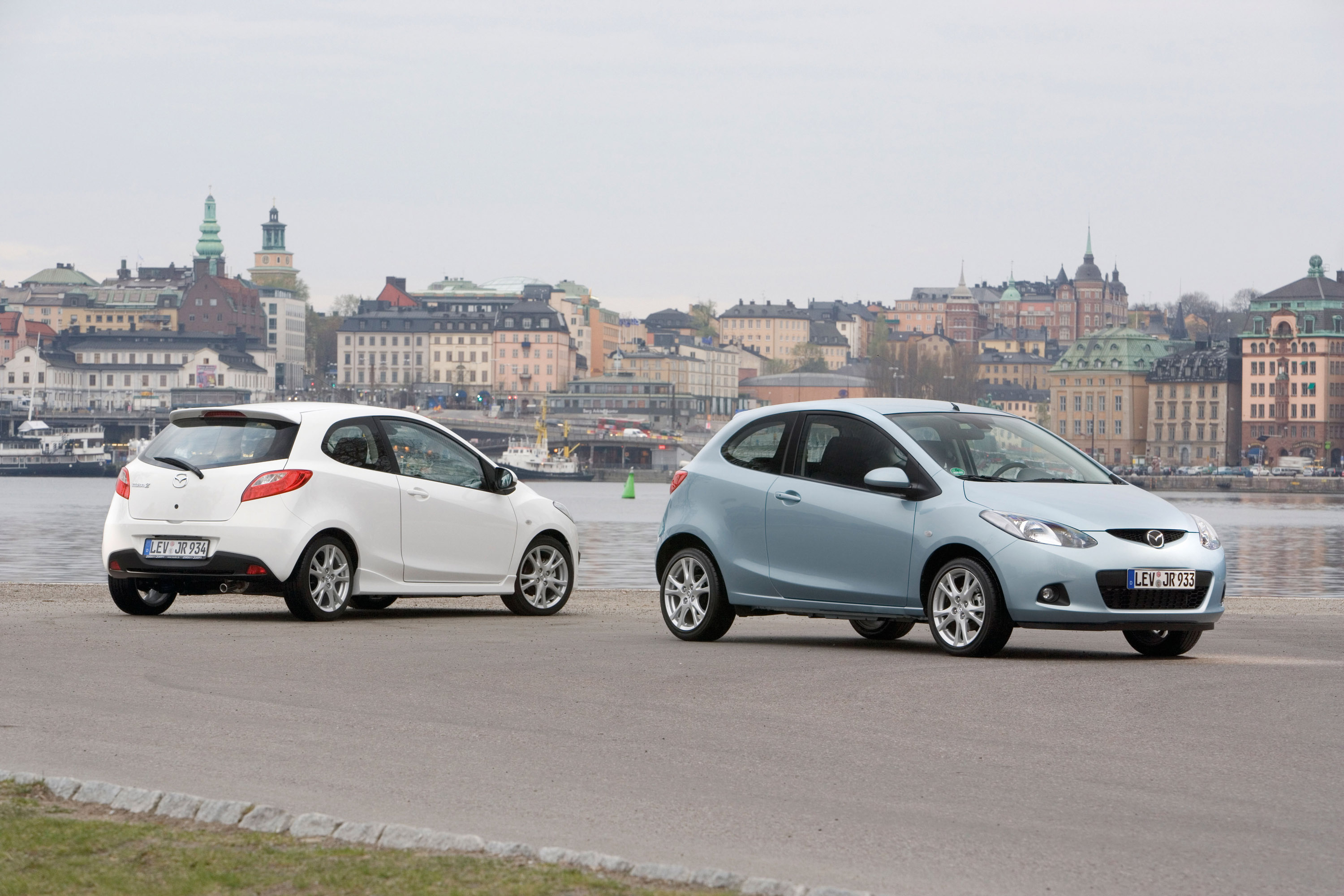 Mazda 2 photo #28